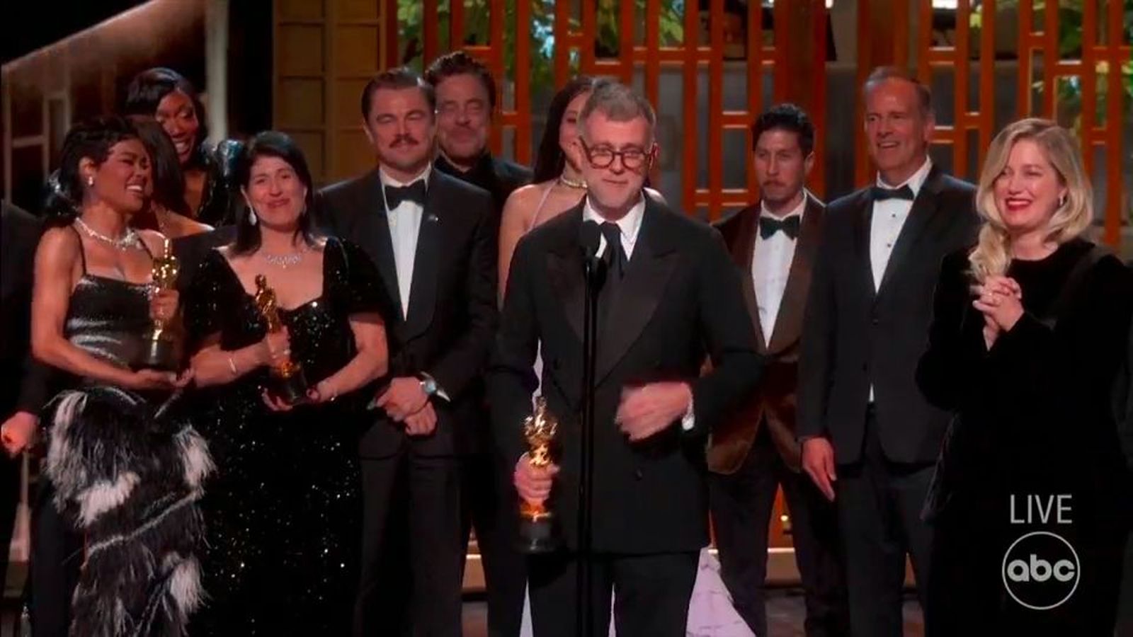 Los Oscar coronan a Paul Thomas Anderson: 'Una batalla tras otra' manda con seis premios y 'Sirat' se va de vacío