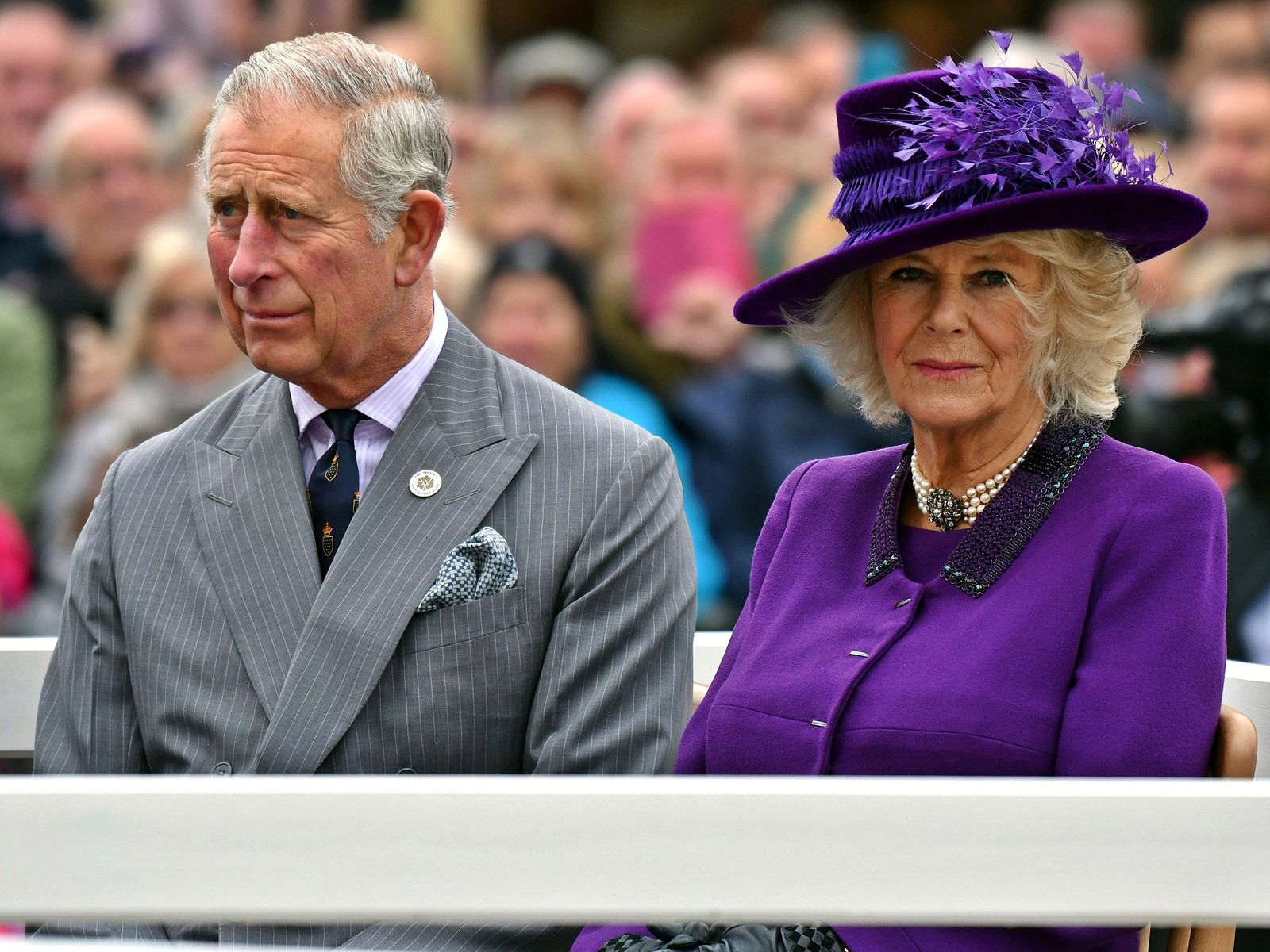Carlos III se compromete a seguir 'el ejemplo de Isabel II' y a "buscar la paz y la armonía"