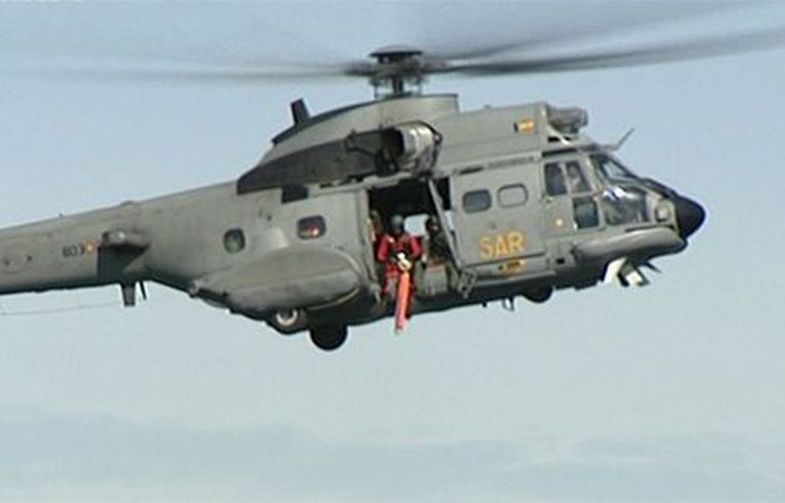 Se busca a los 4 desaparecidos al caer al mar un helicóptero del Ejército en Fuerteventura