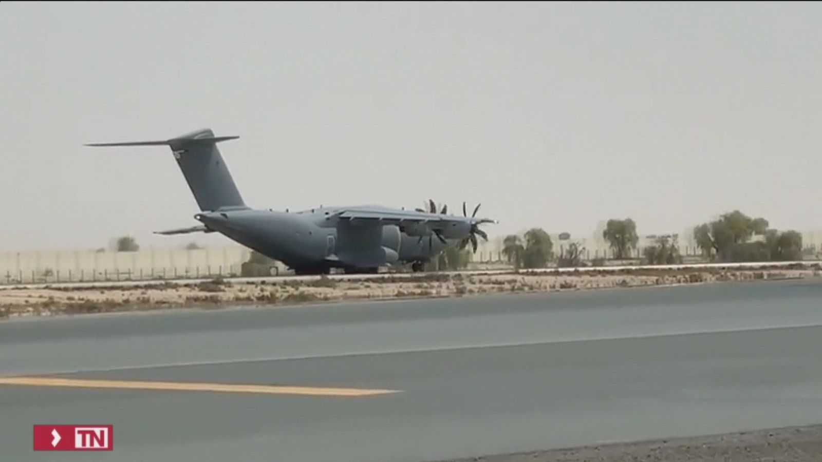 El primer avión español con repatriados desde Kabul ya vuela hacia Dubai