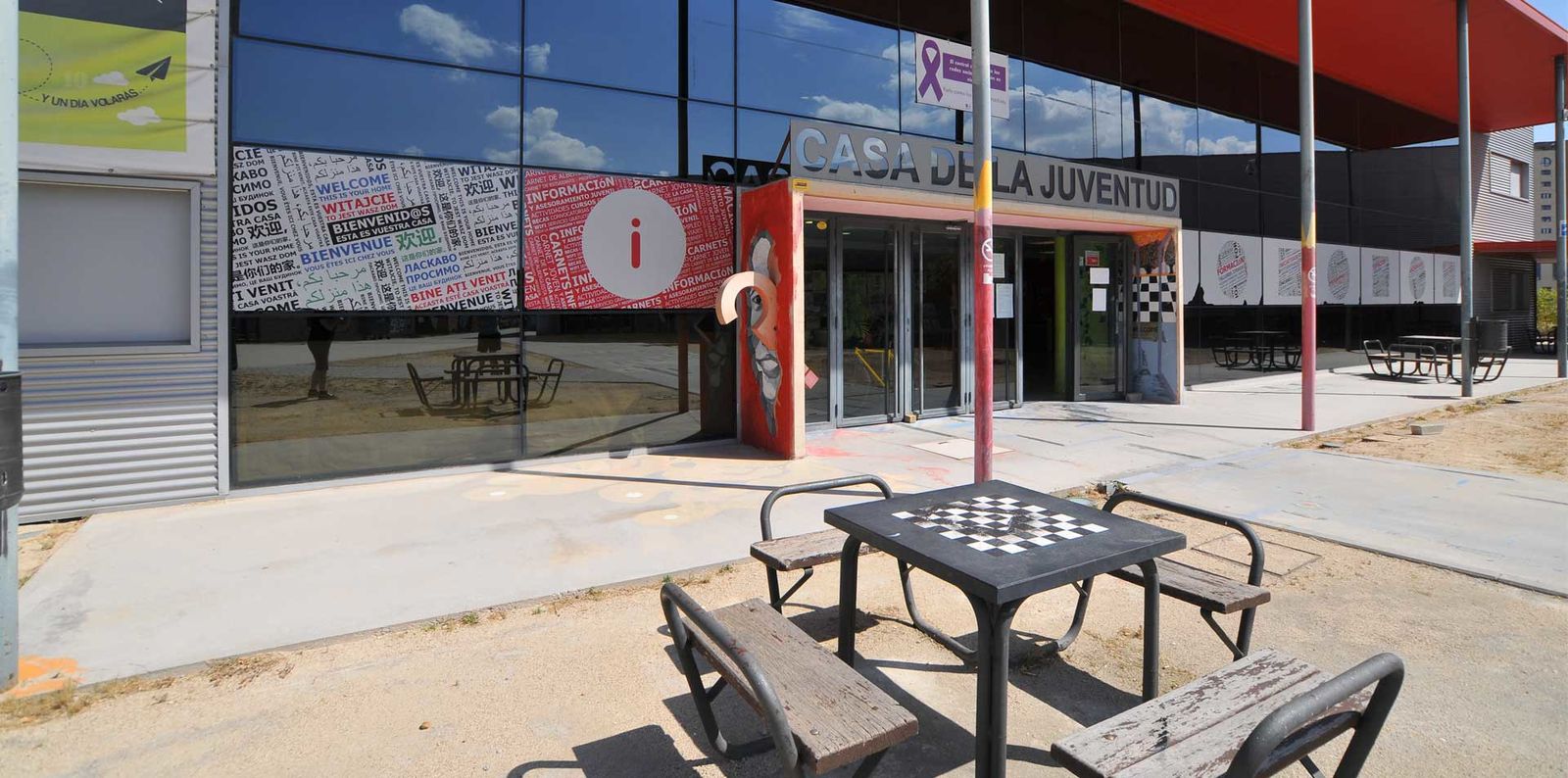 Casa de la Juventud de Parla que acoge el IES Pérez Llorca