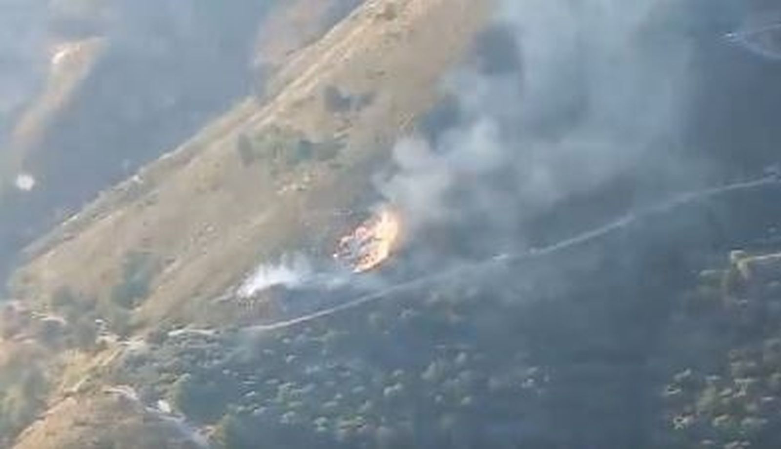 Declarado un incendio clasificado como "peligroso" en Lanjarón, Granada