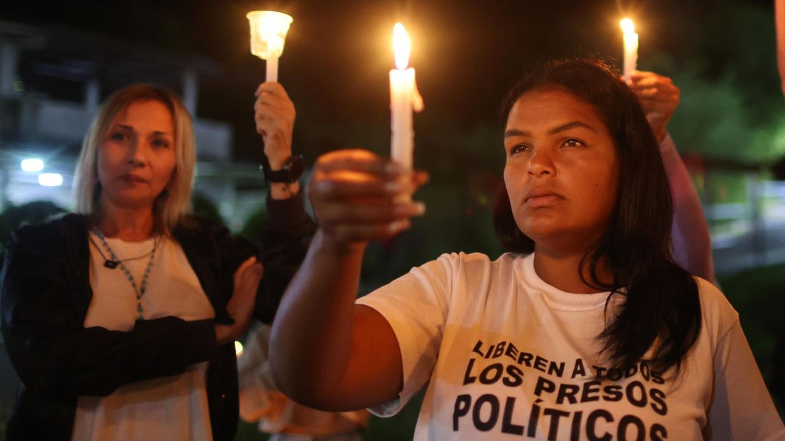 Venezuela libera a tres españoles, pero la oposición denuncia que las excarcelaciones son mínimas