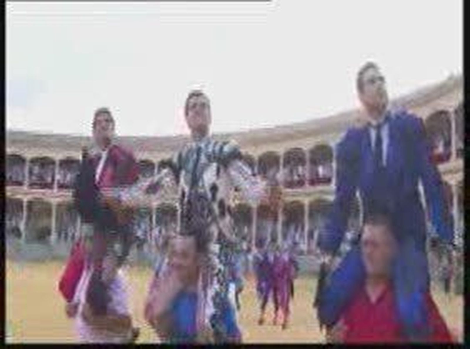 Triunfal corrida goyesca de Ronda y reaparición de Cayetano