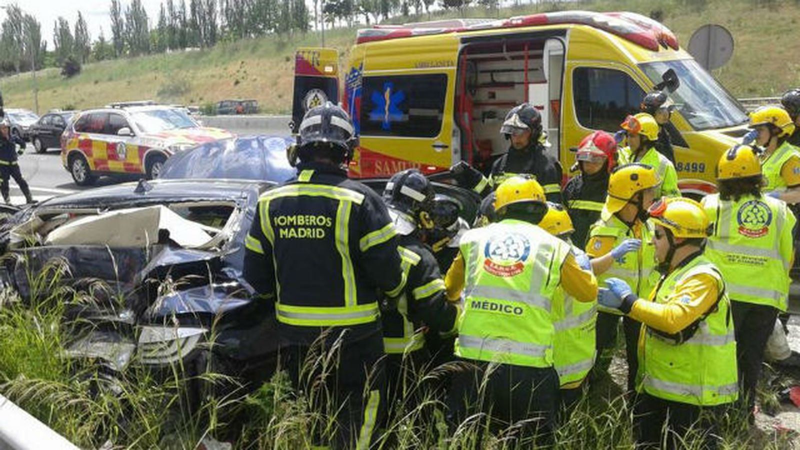 Herido grave el conductor de un turismo tras chocar con un camión en la M-40