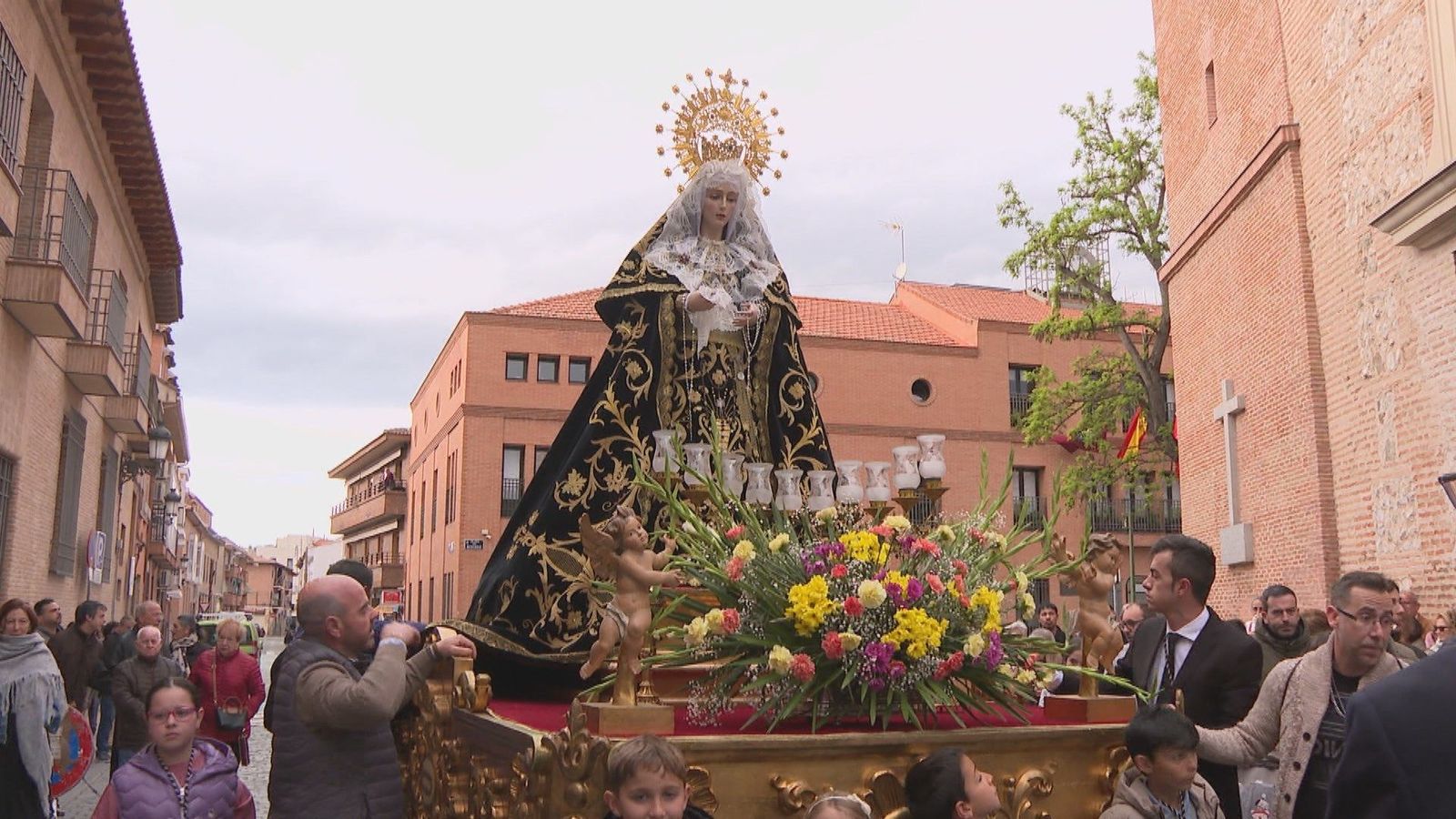 Nuestra Señora de la Soledad regresa a su ermita de Barajas