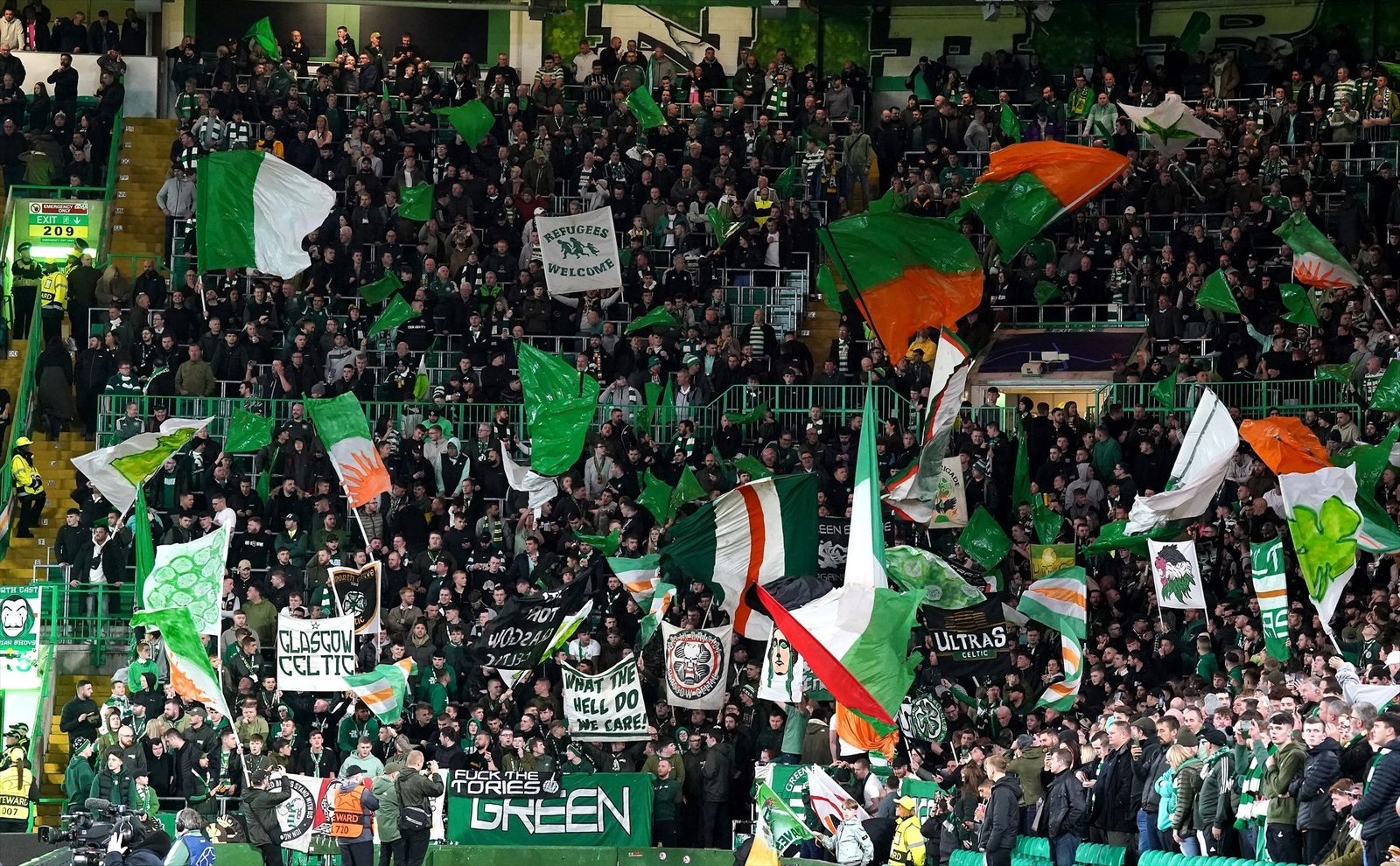 Aficionados del Celtic de Glasgow durante el partido de Champions League frente al Shakhtar Donetsk