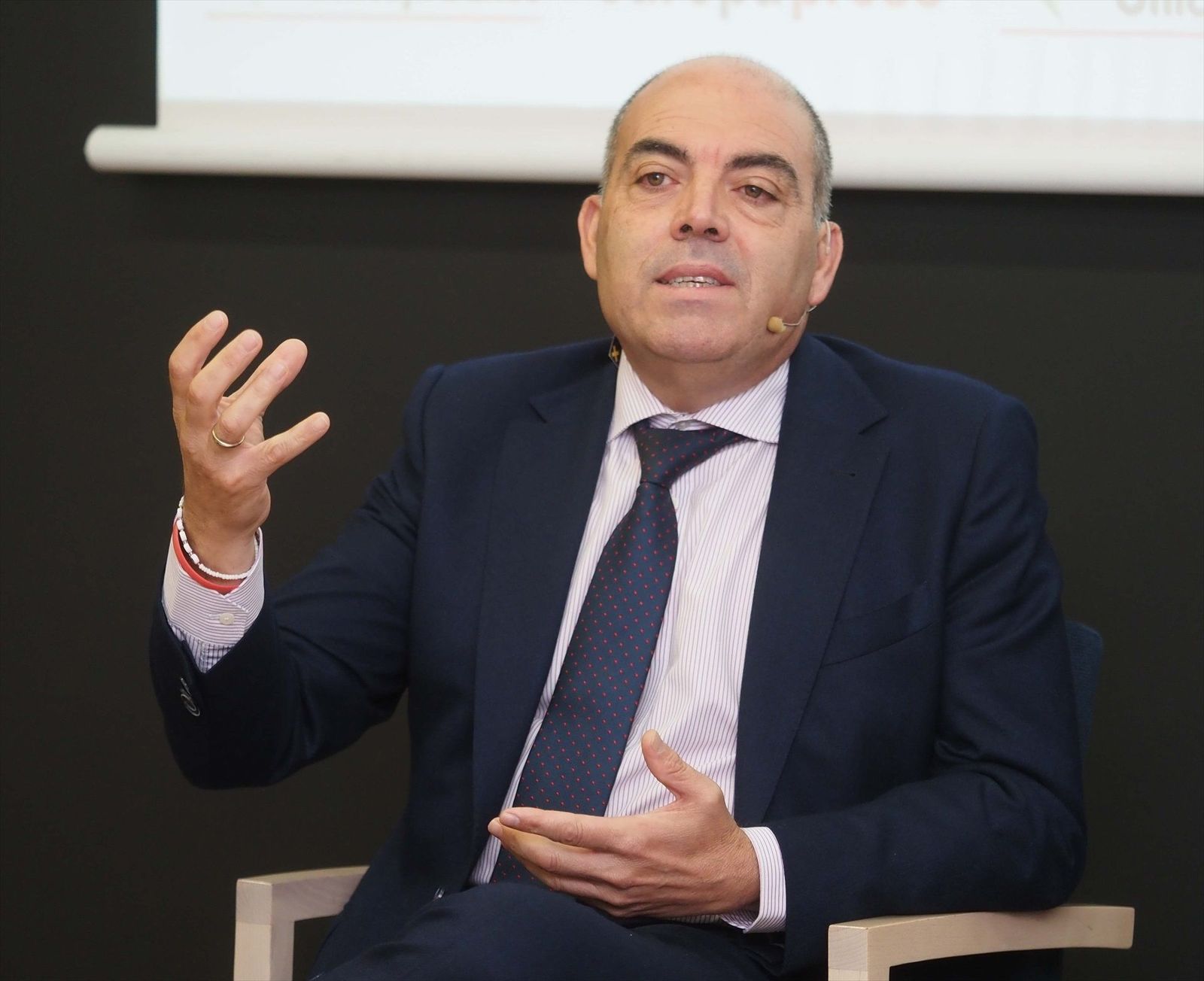 Lorenzo Amor (CEOE): "Si Díaz tiene tantos problemas con los salarios, que baje las cotizaciones"