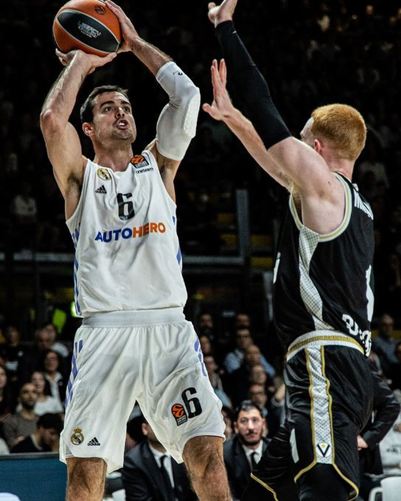 Hezonja ante la Virtus