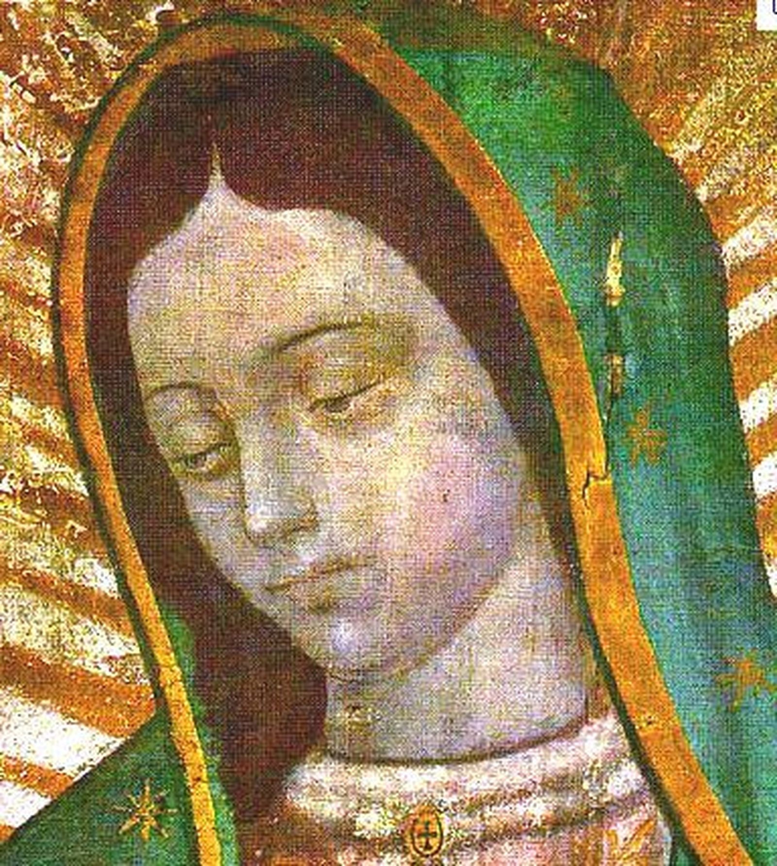 Los extremeños sacan a su virgen de Guadalupe en romería por Leganés