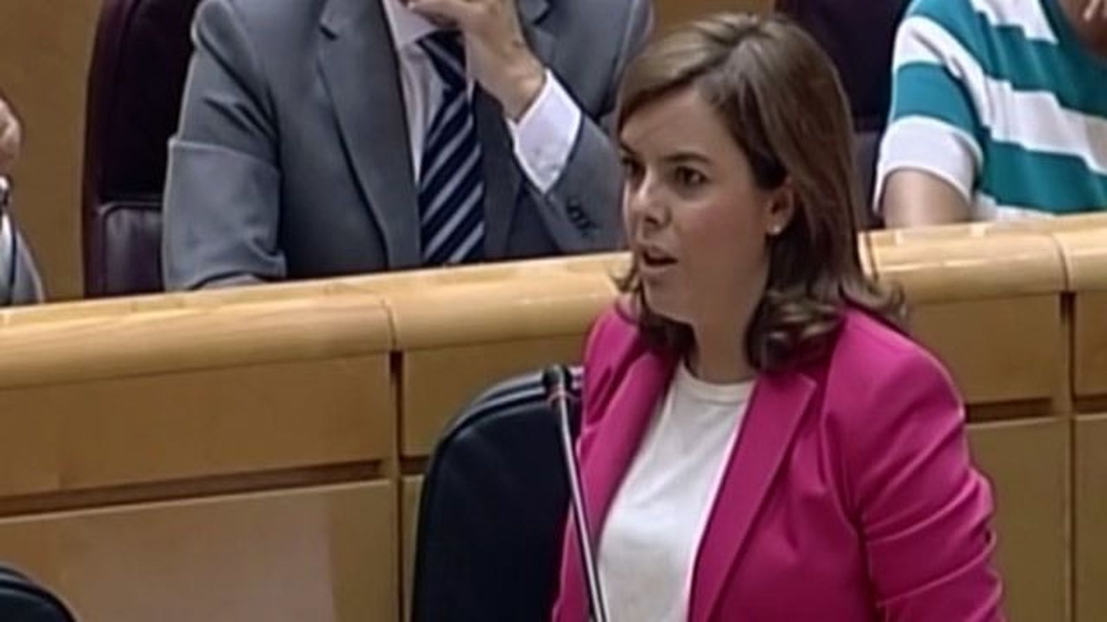 Santamaría, al PSOE: "Parecen dispuestos a pactar para volver" a arruinar España