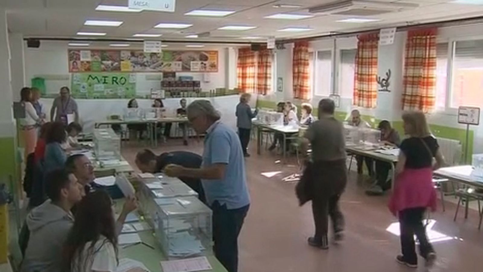 La participación en las municipales y europeas supera el 51% en Madrid a las 18h