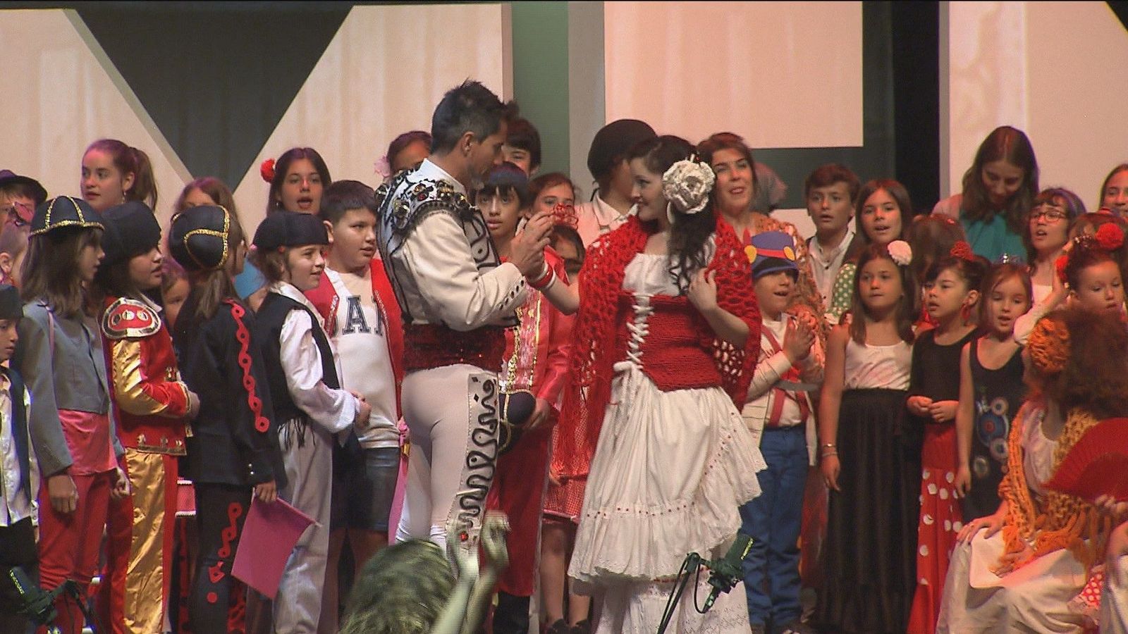Más de dos mil escolares interpretan Carmen, de Bizet