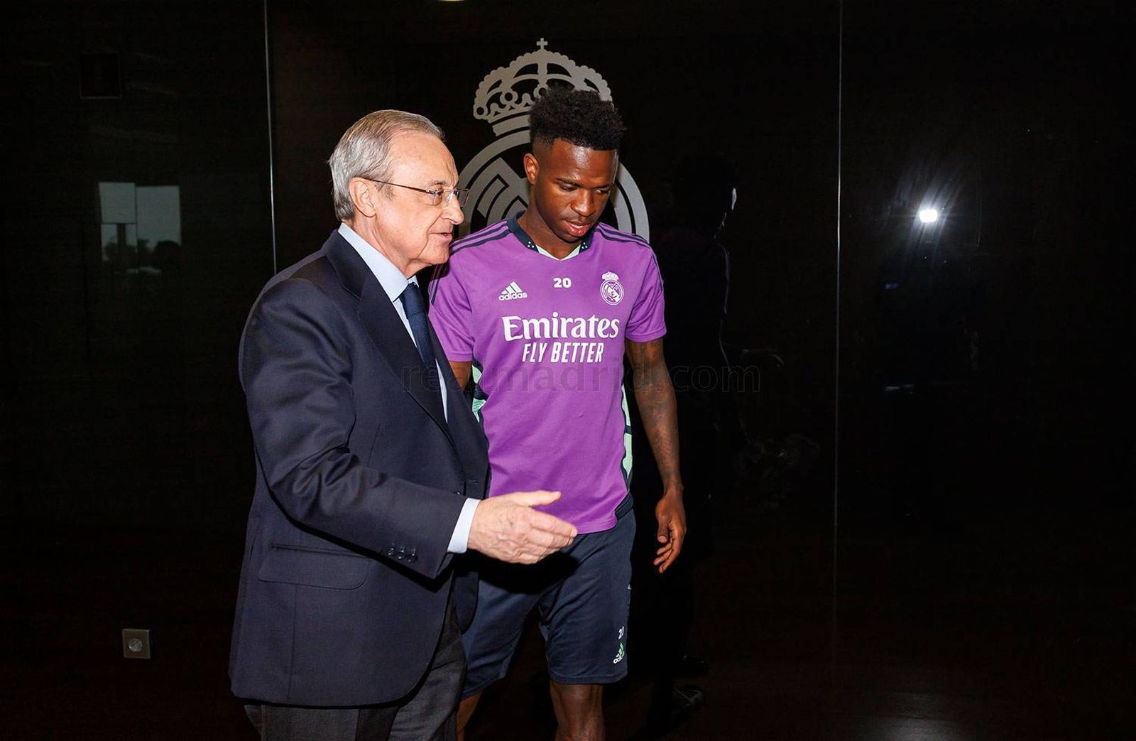 Florentino apoya a Vinicius