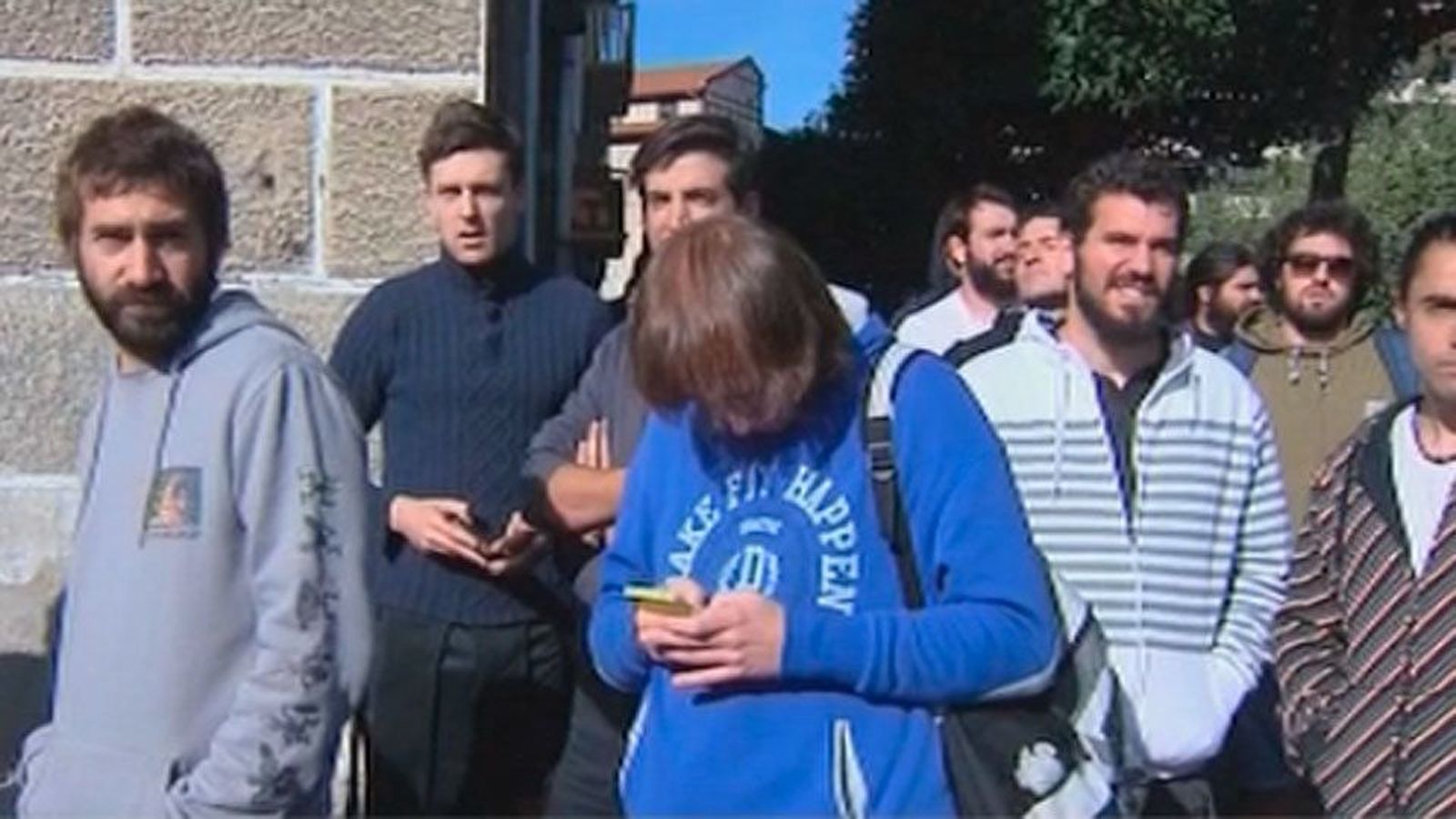 Más de un millar de hombres hace cola para salir en "Juego de Tronos"