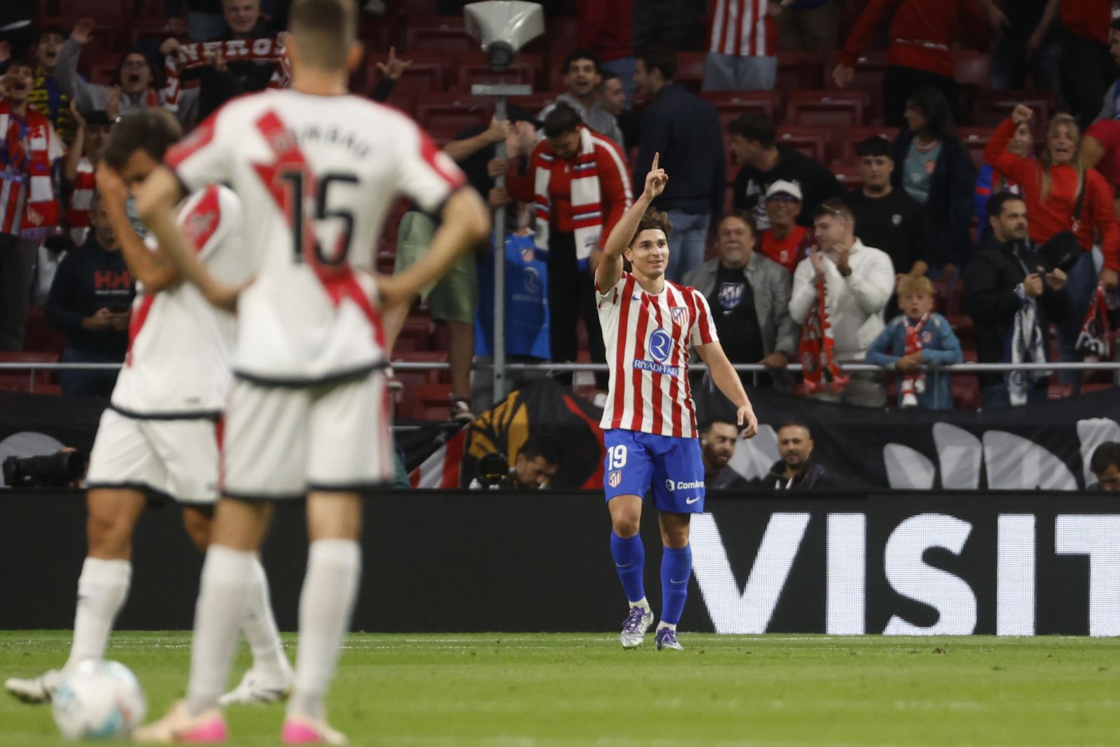 Julián Alvarez ante el Rayo Vallecano