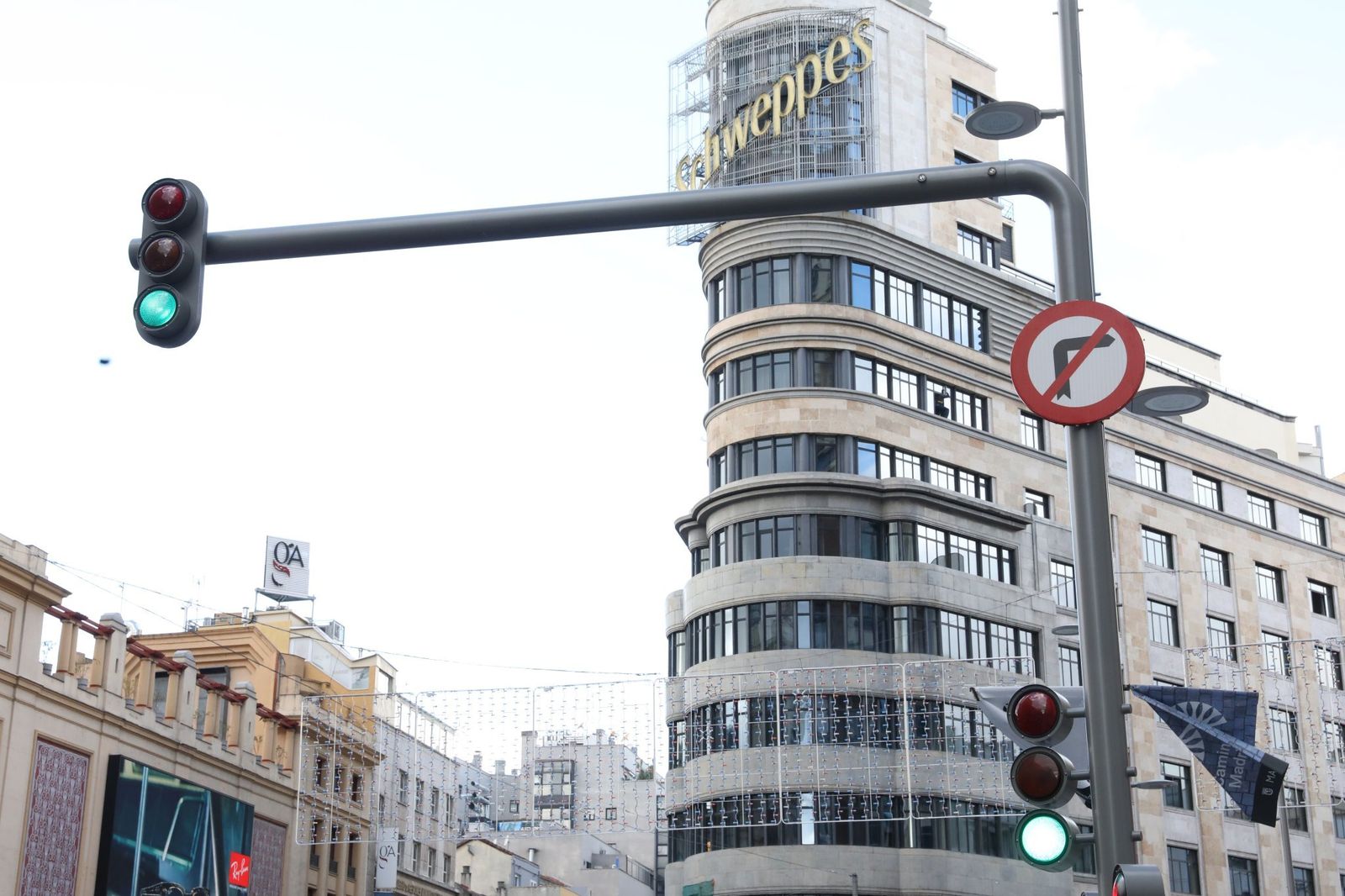 De los 95 semáforos instalados, 34 se han diseñado exclusivamente para Gran Vía