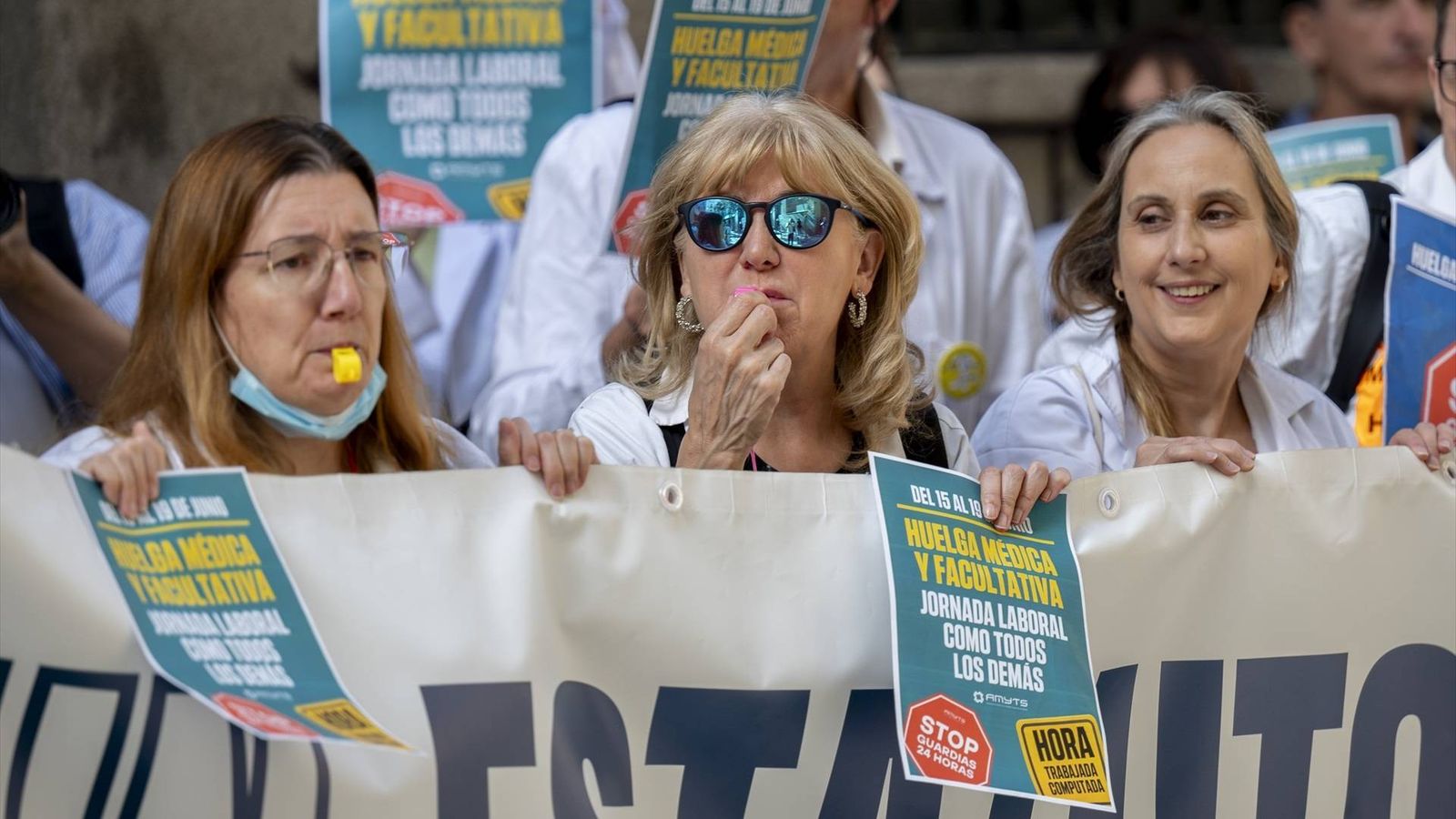 Los médicos aplazan la huelga indefinida prevista para el 28 de octubre por las elecciones del 29N