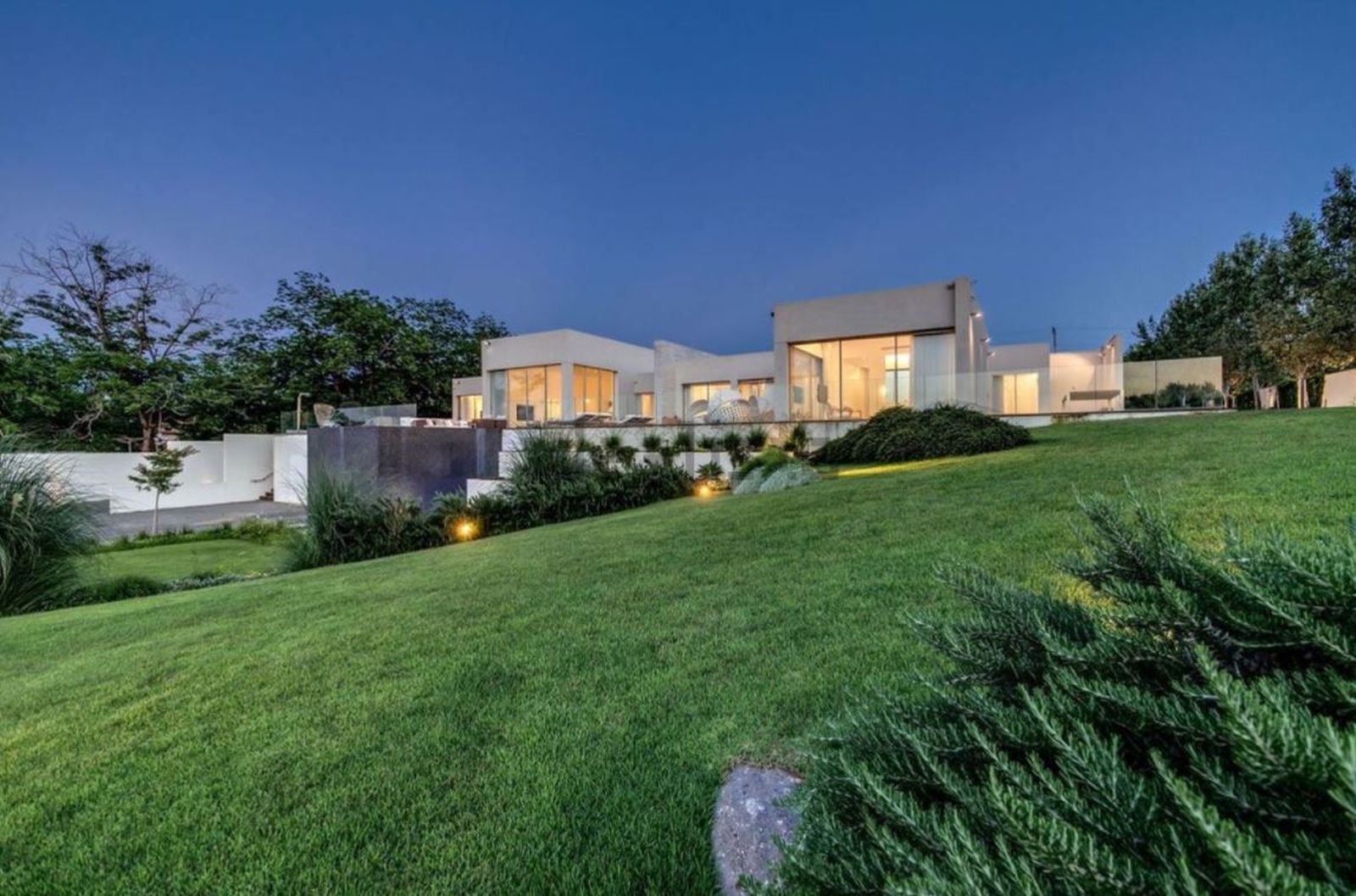 Vivienda a la venta en la Moraleja por 14 millones de euros
