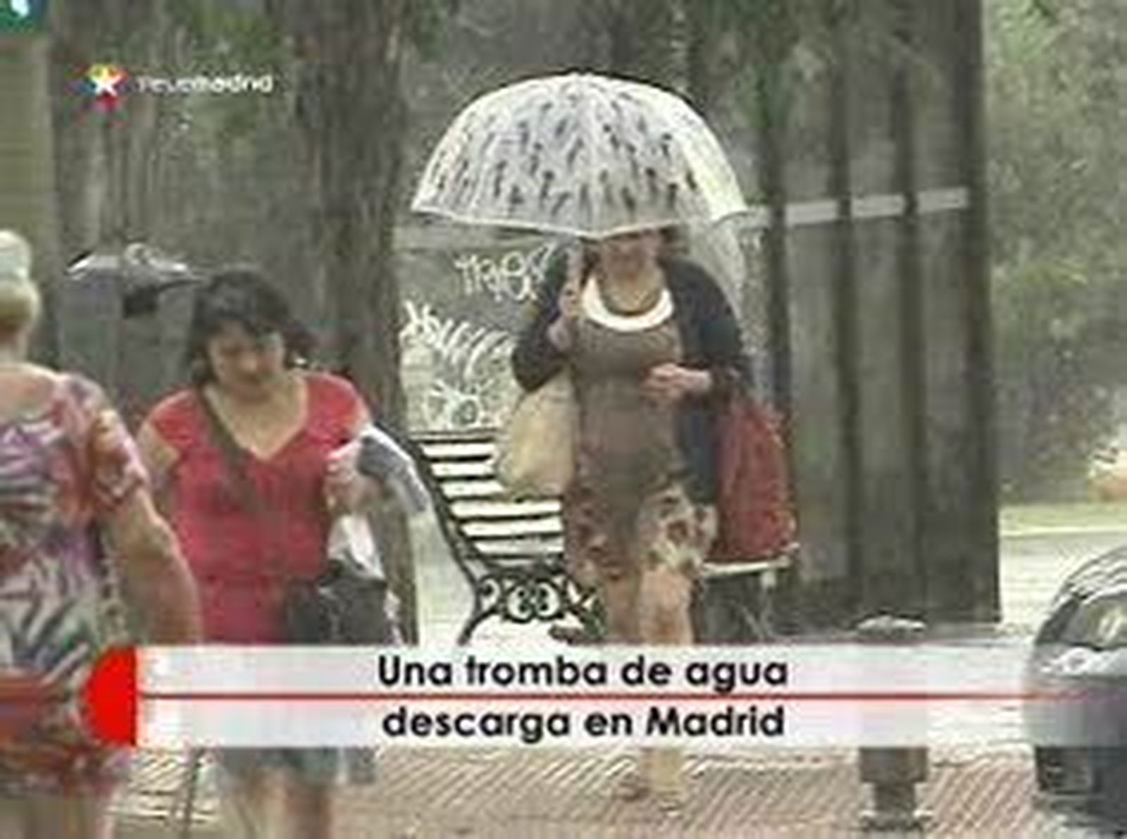 Trombas de agua en media España