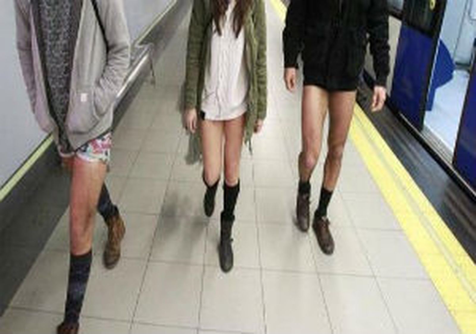 Sin pantalones en el metro