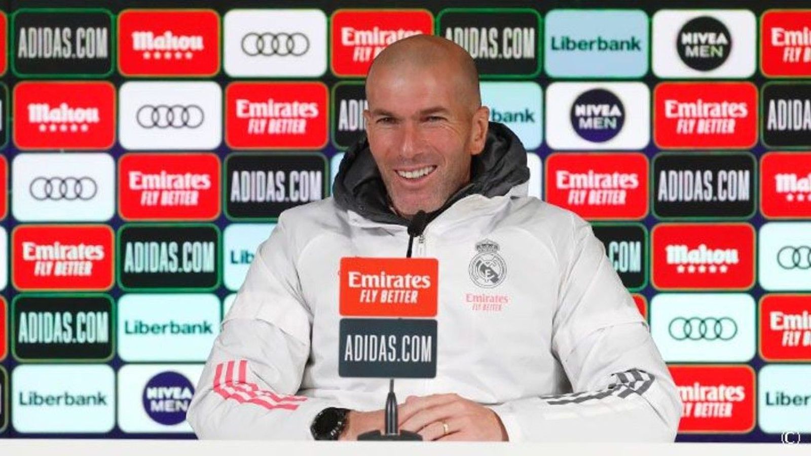 Zidane asegura que “no hay que cambiar nada” en la plantilla