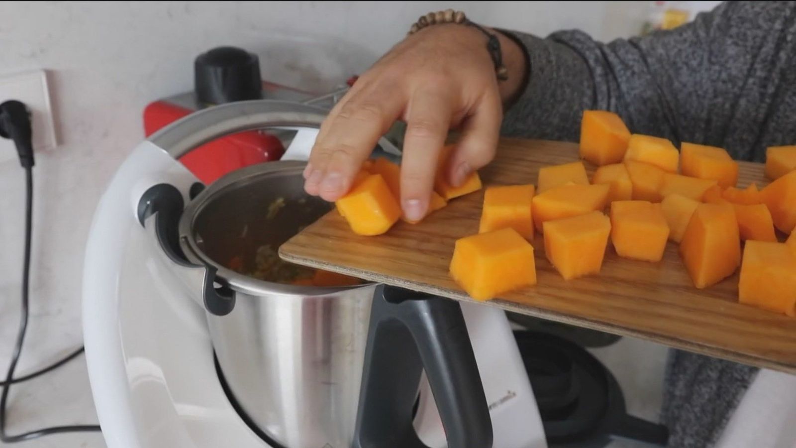 La Thermomix, el robot revolucionario que realiza ya hasta 65.000 recetas, cumple 50 años