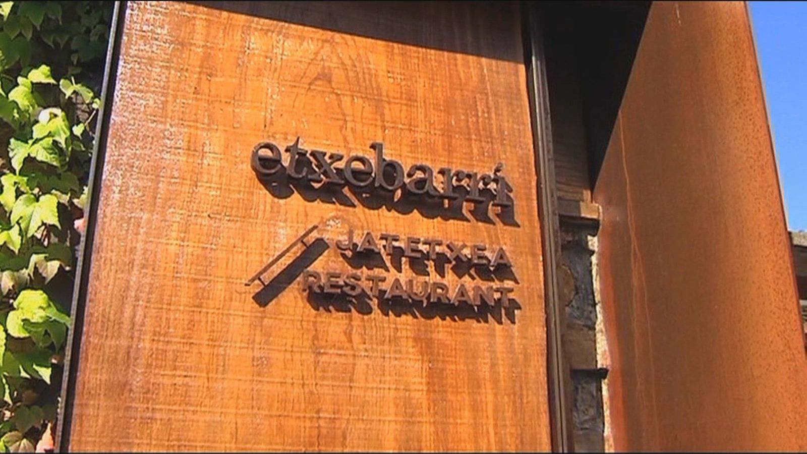 El asador vizcaíno Etxebarri elegido tercer mejor restaurante del mundo
