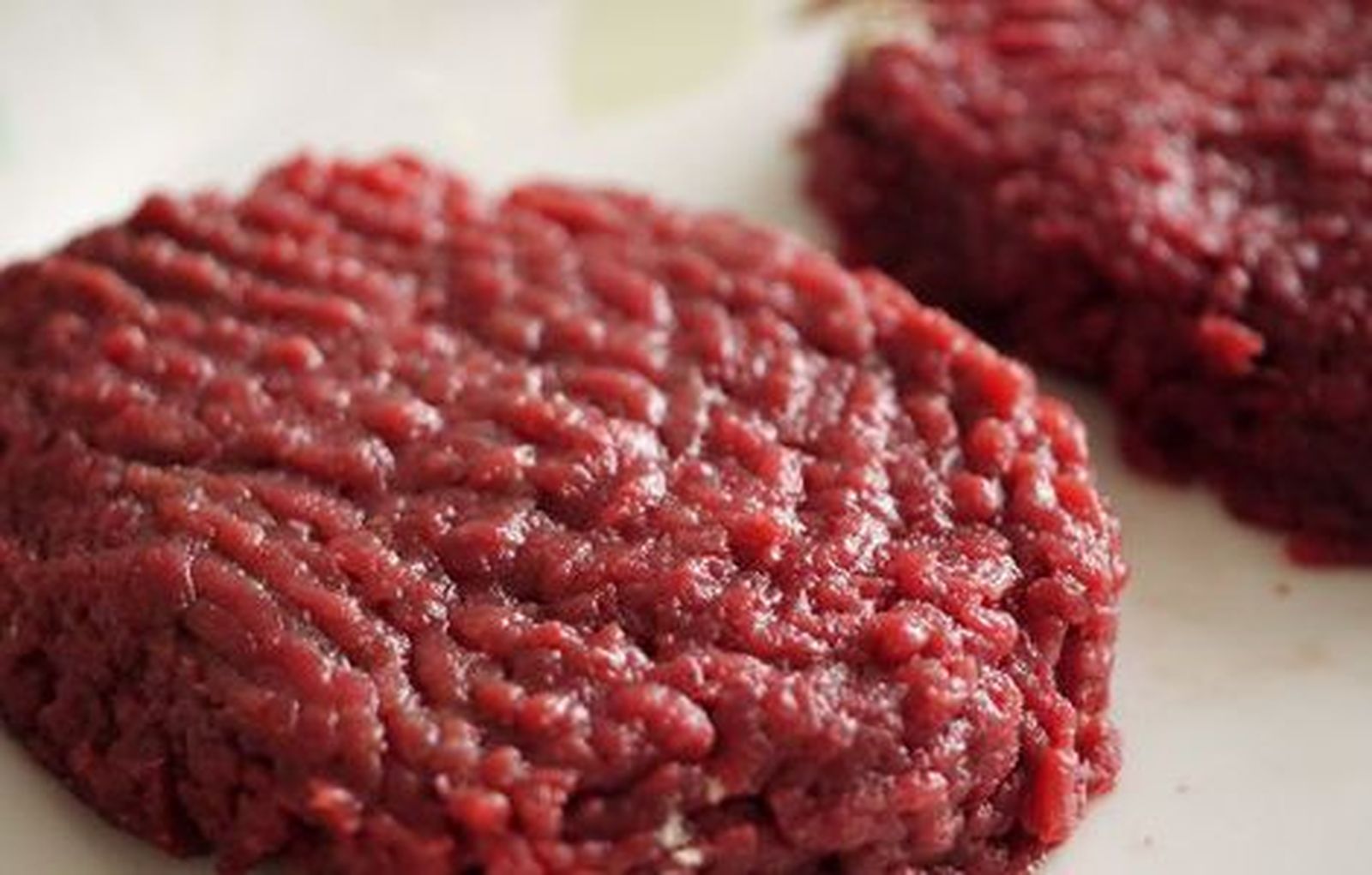 La OCU detecta carne de caballo en hamburguesas de Eroski y Alipende