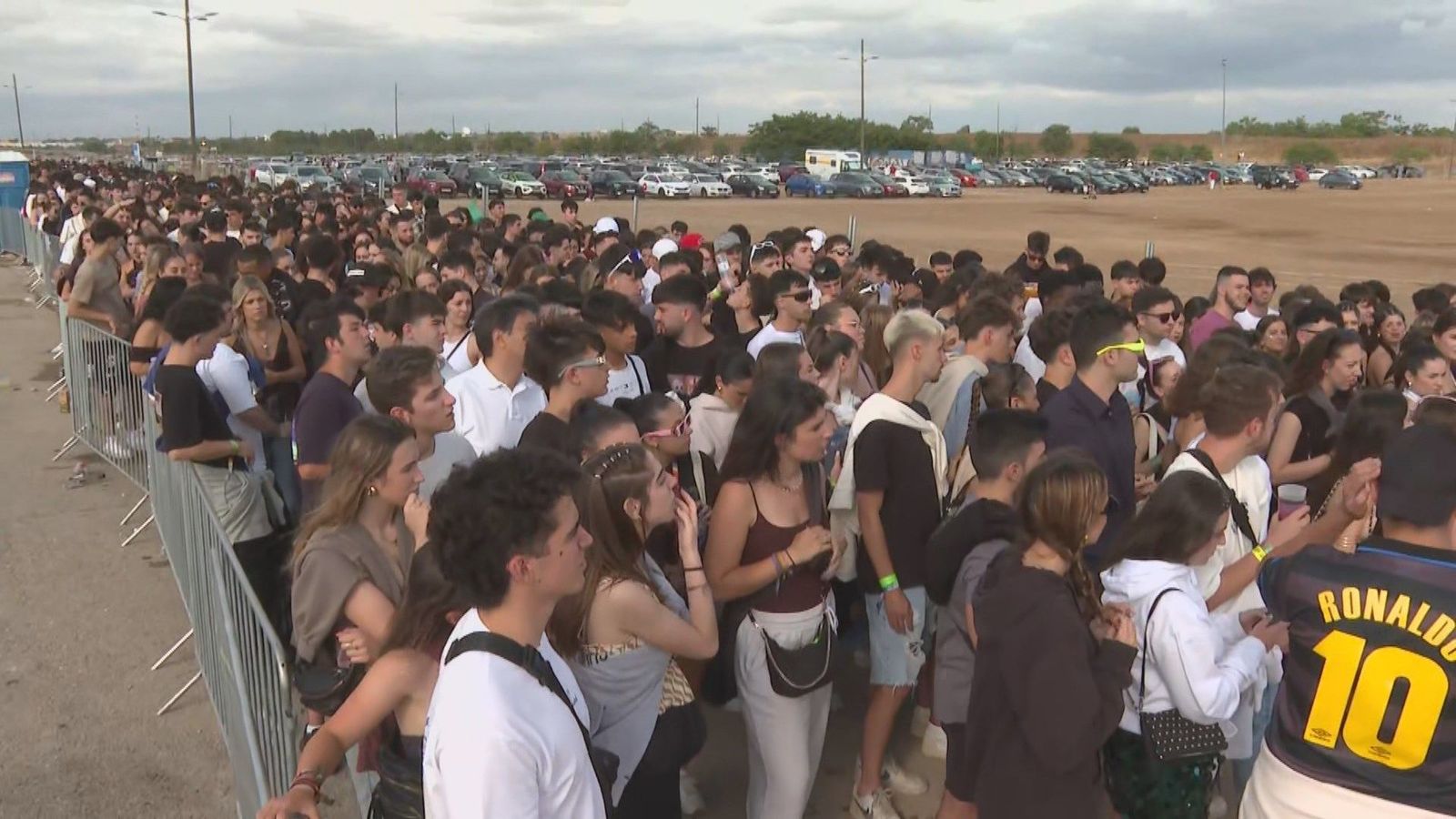 Pulseras de pago o alquiler de vasos: la OCU denuncia prácticas "abusivas" de los festivales y conciertos de música