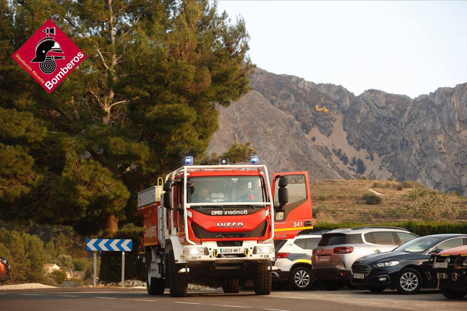 Medios en el incendio de Tàrbena (Alicante)
