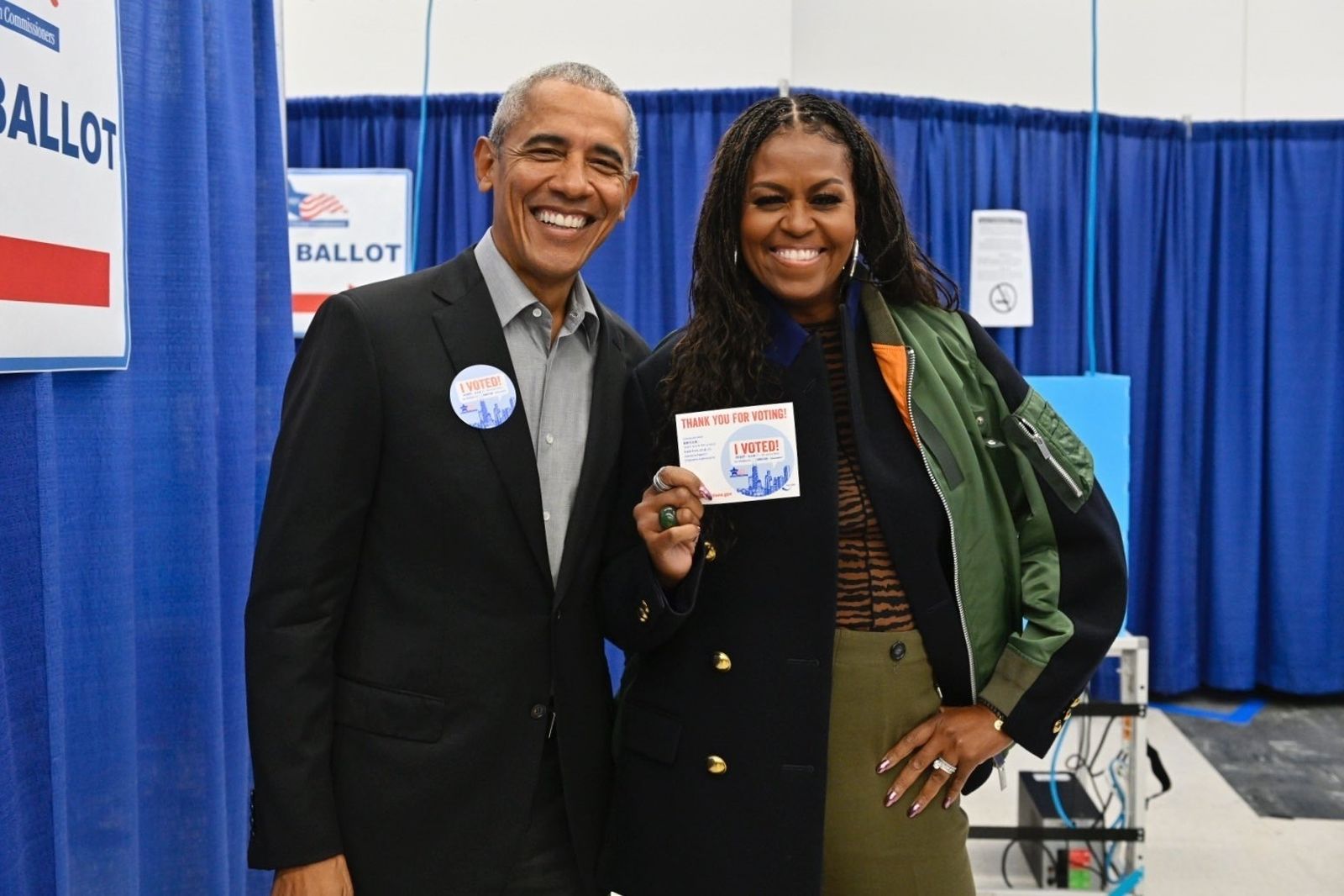 Barak y Michelle Obama dan su apoyo a Kamala Harris