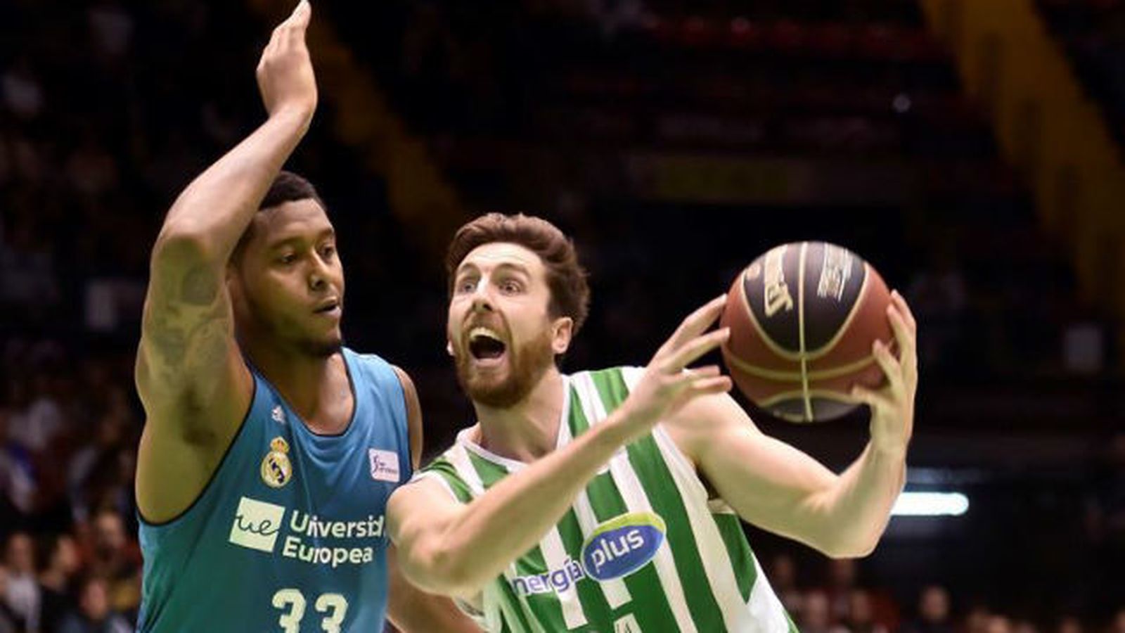 Trompkins ante el Betis