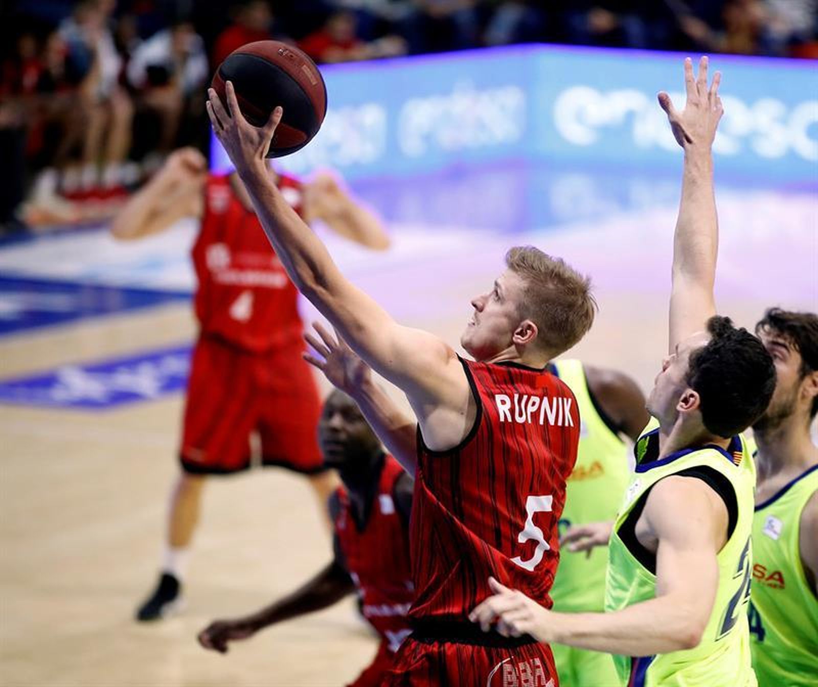Canasta de Luka Rupnik Montakit Fuenlabrada