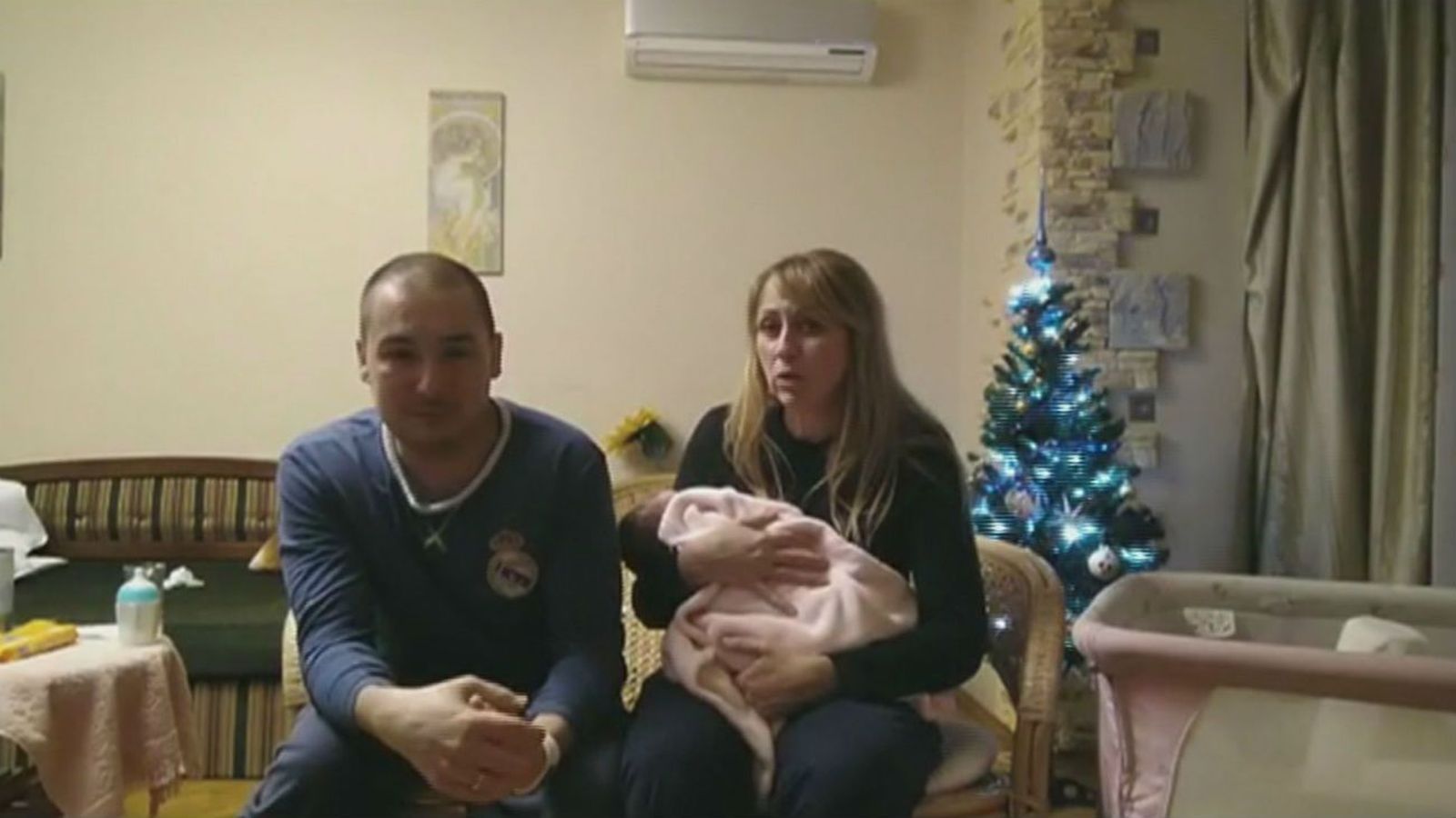 60 parejas con sus hijos atrapados en Kiev y en un limbo legal