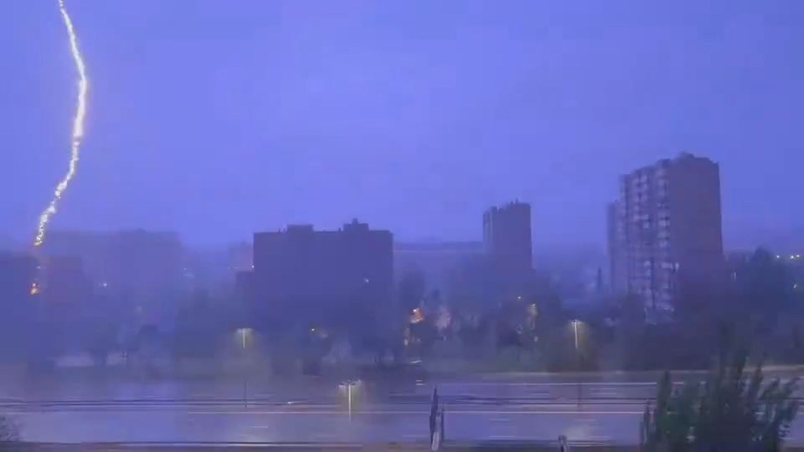 Rayos y truenos en Madrid... como hacía tiempo no se vivían en la capital