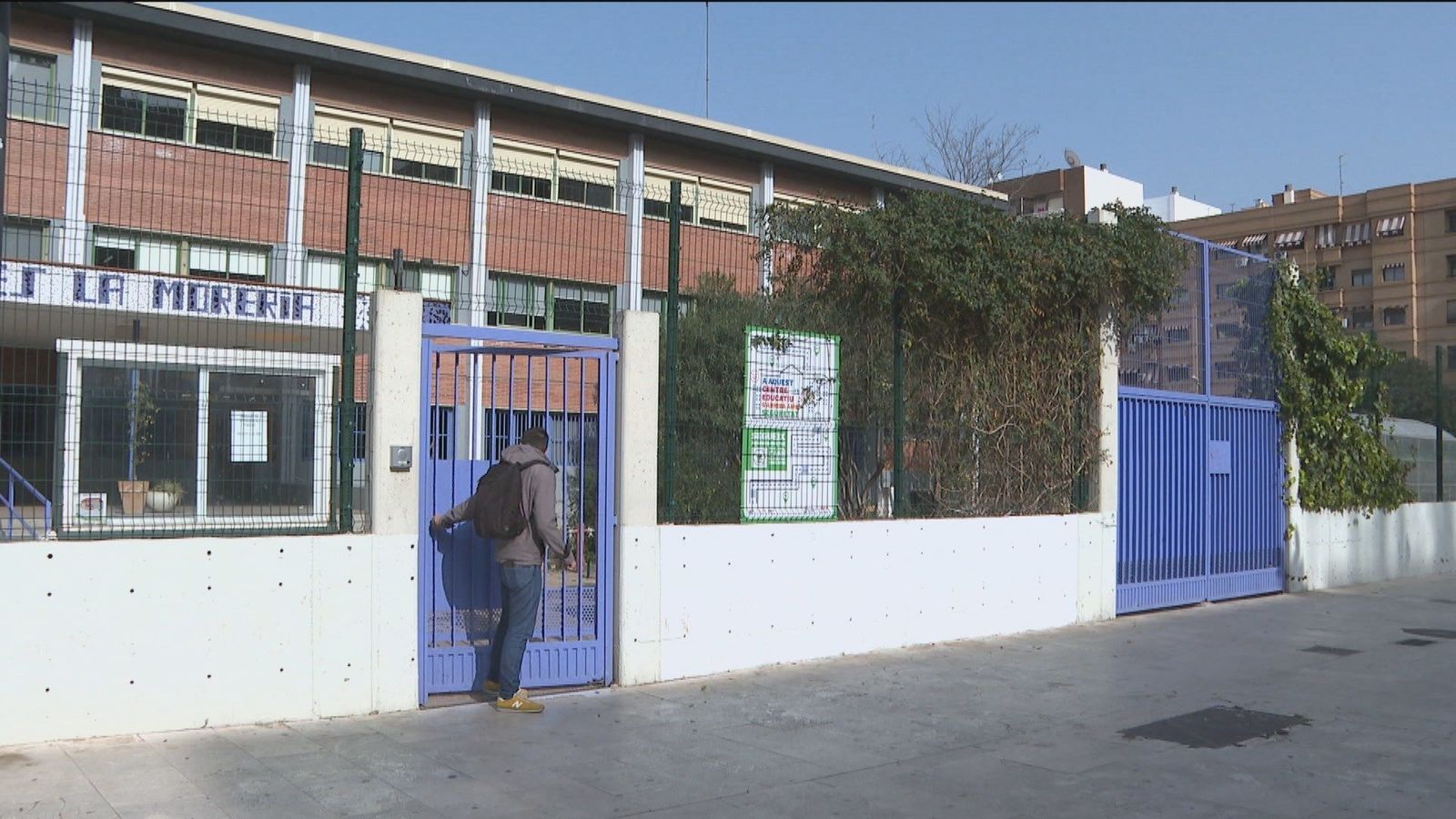 Dimite la junta directiva de un instituto con 15 alumnos en riesgo de suicidio