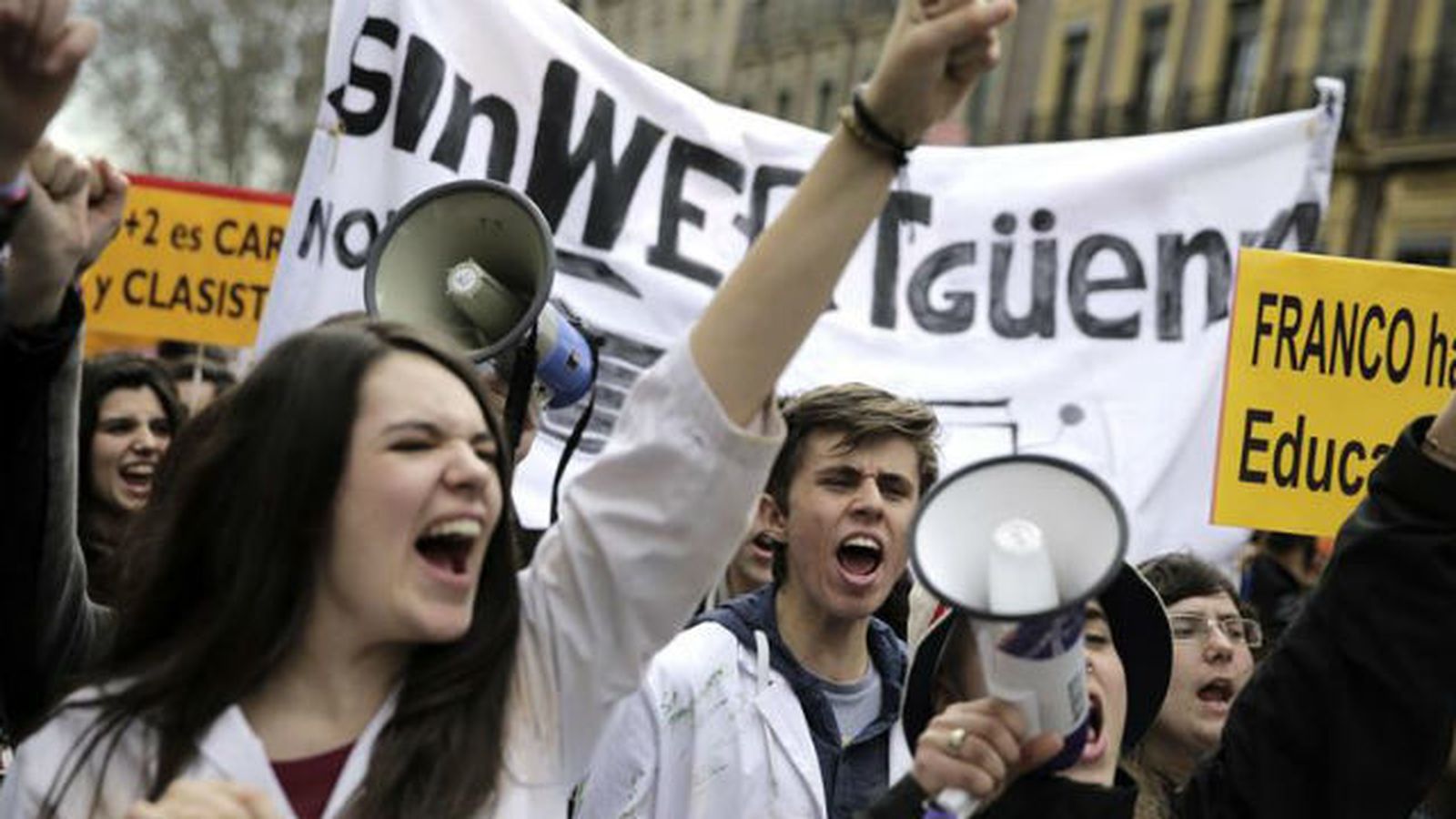La educación pública vuelve a la huelga contra la política educativa del Gobierno