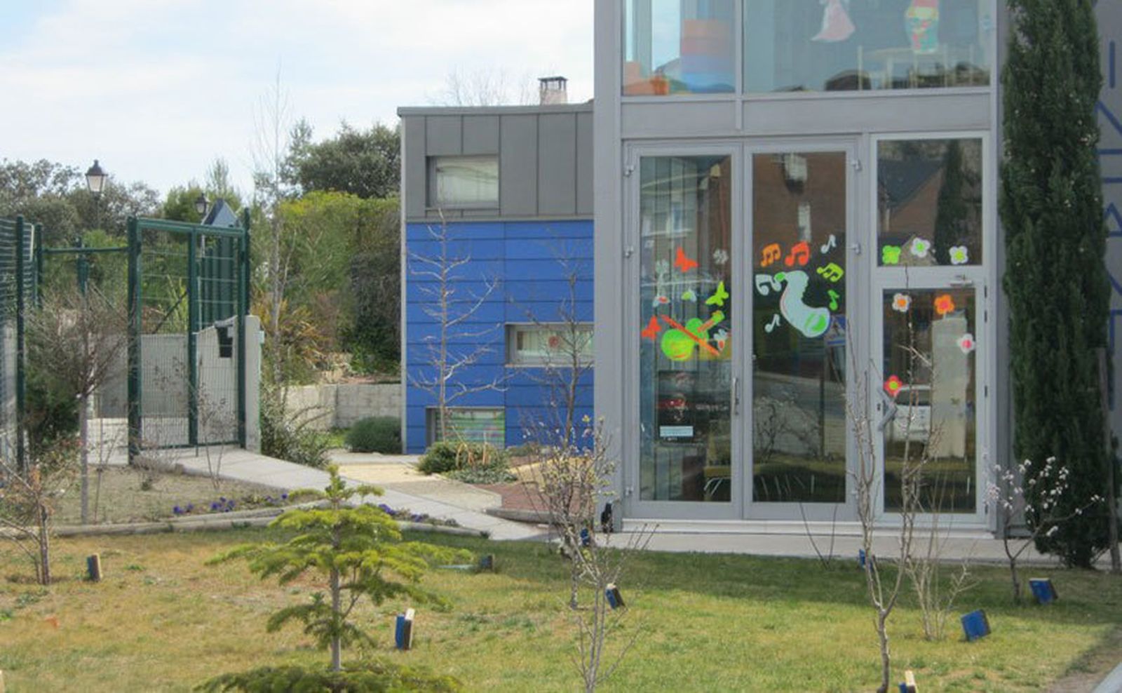 Torrelodones desinfecta la escuela infantil municipal tras el positivo el Covid de una profesora