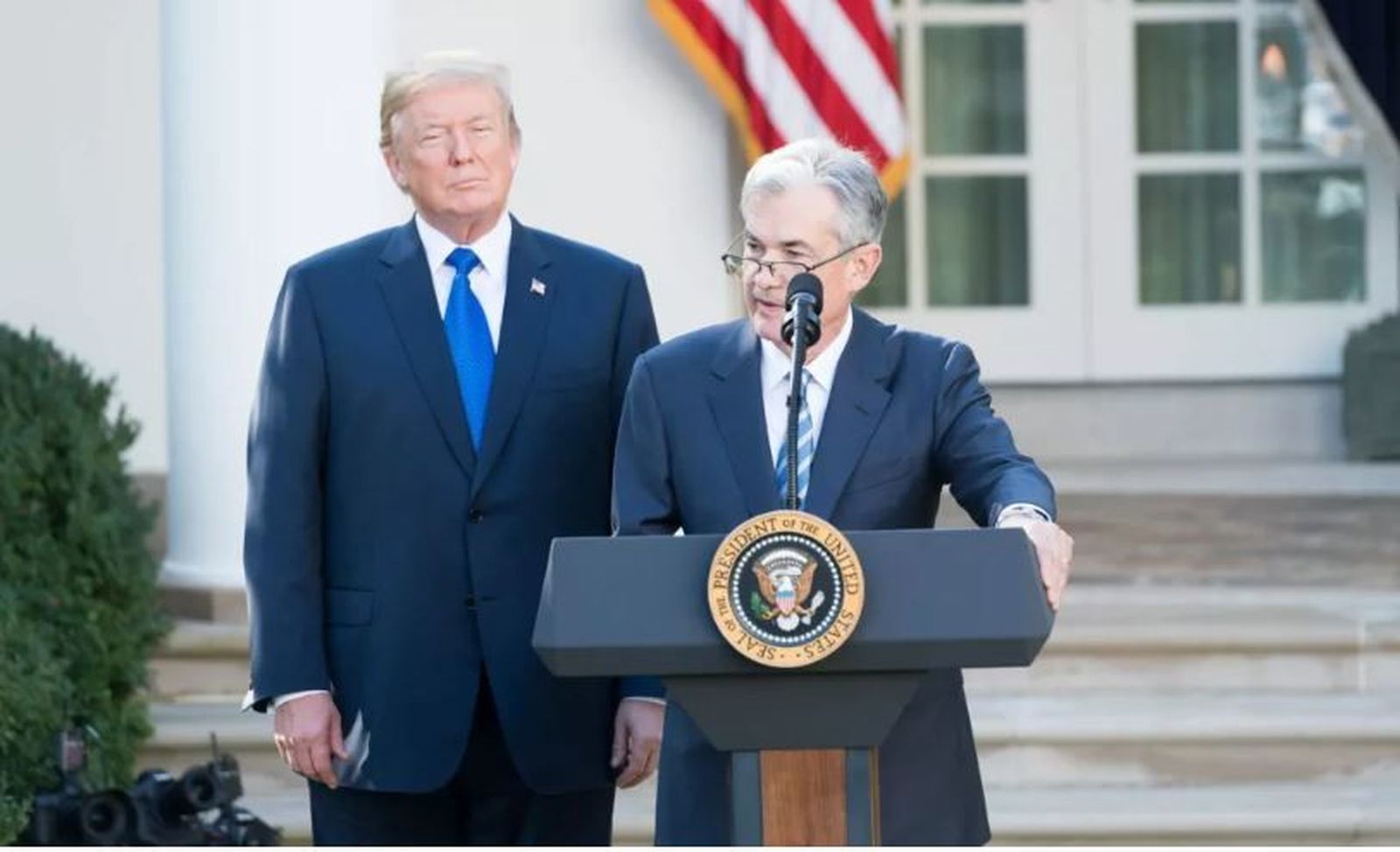 Los bancos centrales defienden a Powell de los ataques de Trump
