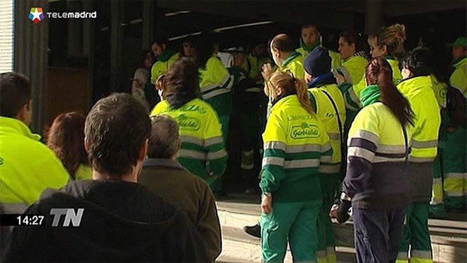 Trabajadores de la empresa de basura de Parla protestan por falta de pago