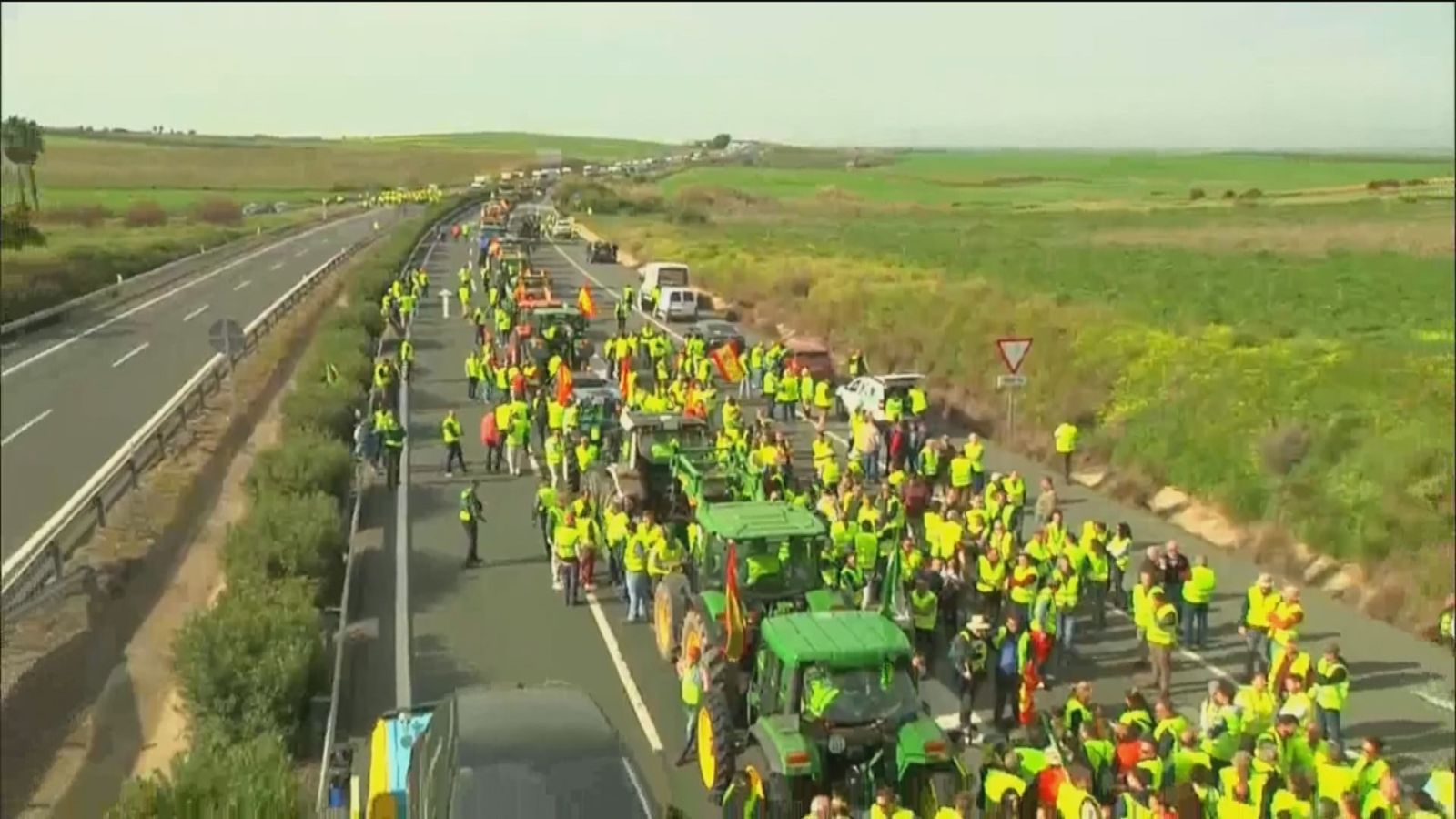 Bruselas eximirá de sanciones y controles ambientales de la PAC a los pequeños agricultores