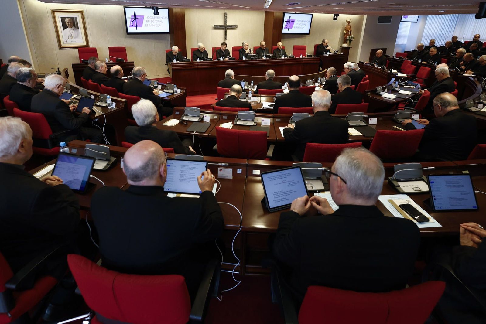 Críticas de los obispos al Gobierno por su falta de 'aconfesionalidad' en temas como el matrimonio o la sexualidad
