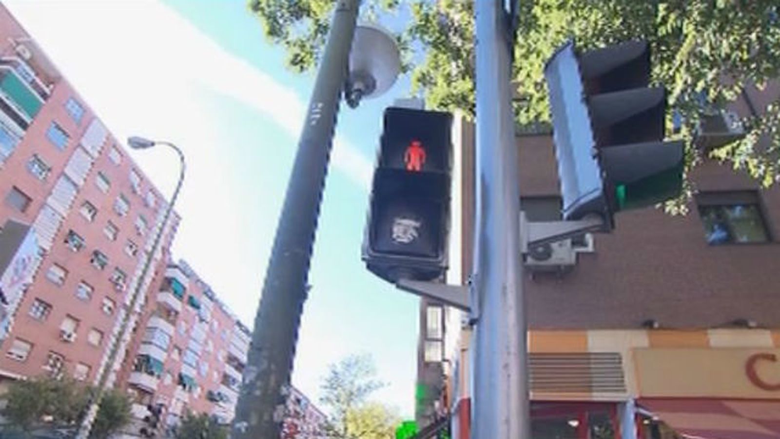 Los semáforos cambian del verde al gris