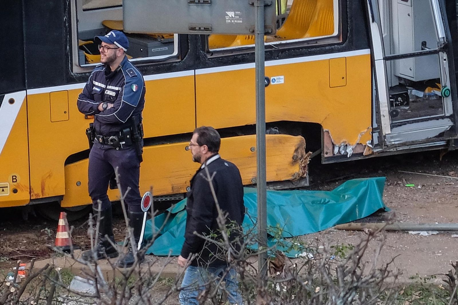 Así ha sido el trágico descarrilamiento de un tranvía en el centro de Milán
