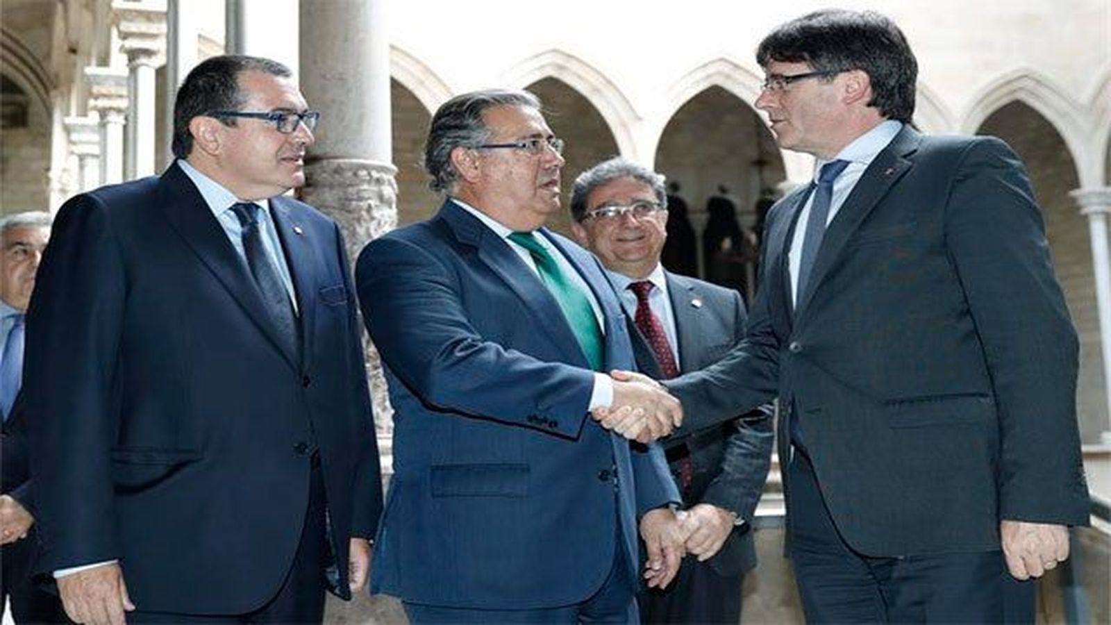 Gobierno y Generalitat acuerdan integrar a los Mossos en el centro antiterrorista