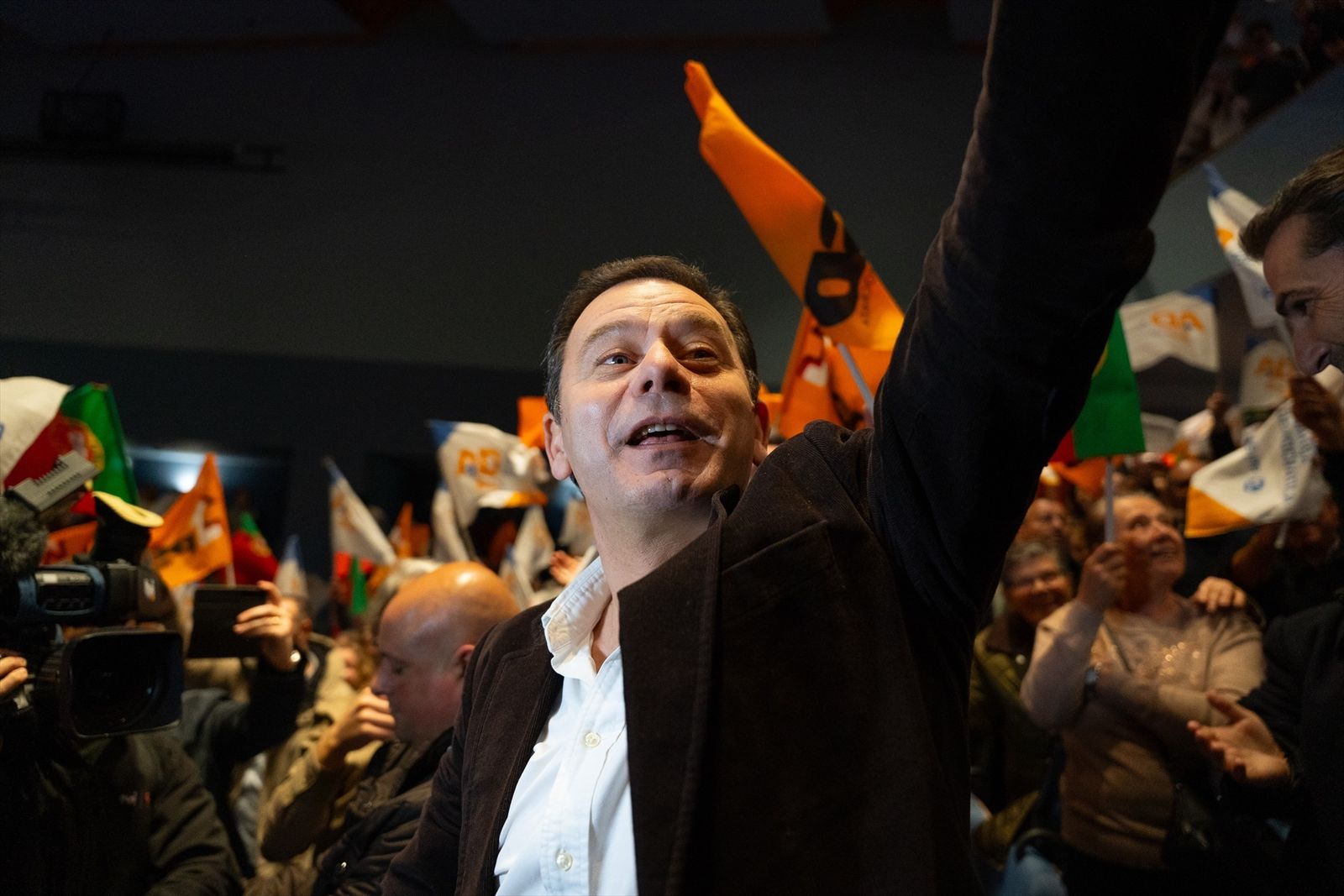 El candidato de Alianza Democrática, Luis Montenegro