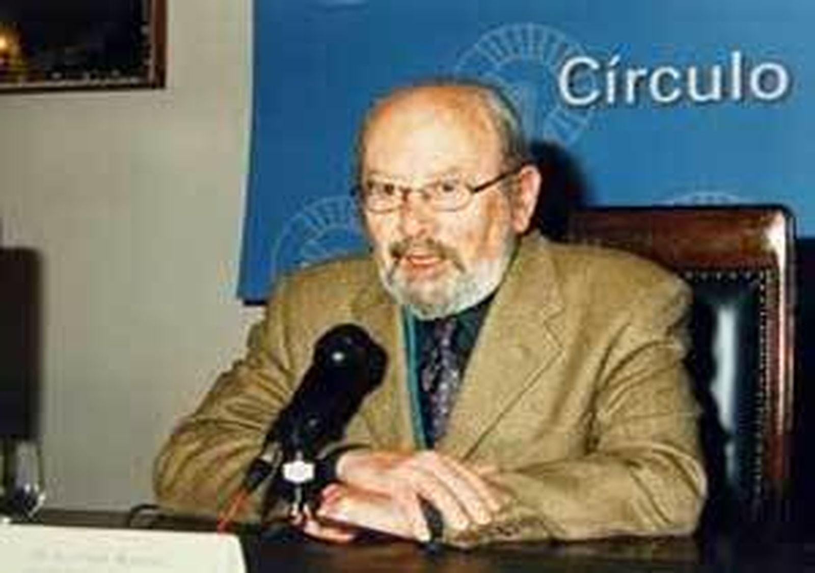 El poeta y escritor José Caballero Bonald, premio Cervantes 2012