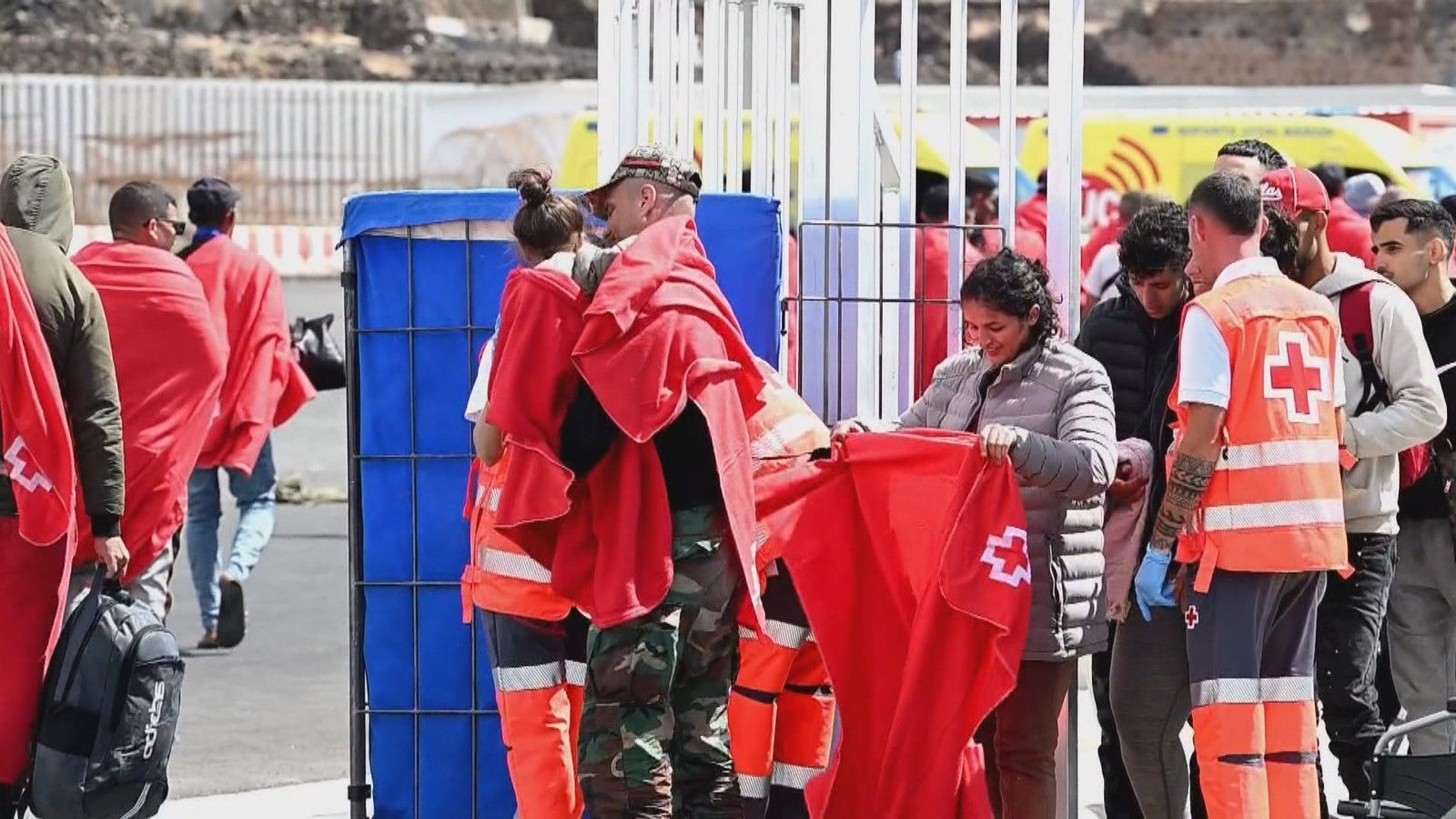 Canarias desafía al Gobierno y no aceptará menores migrantes sin identificar