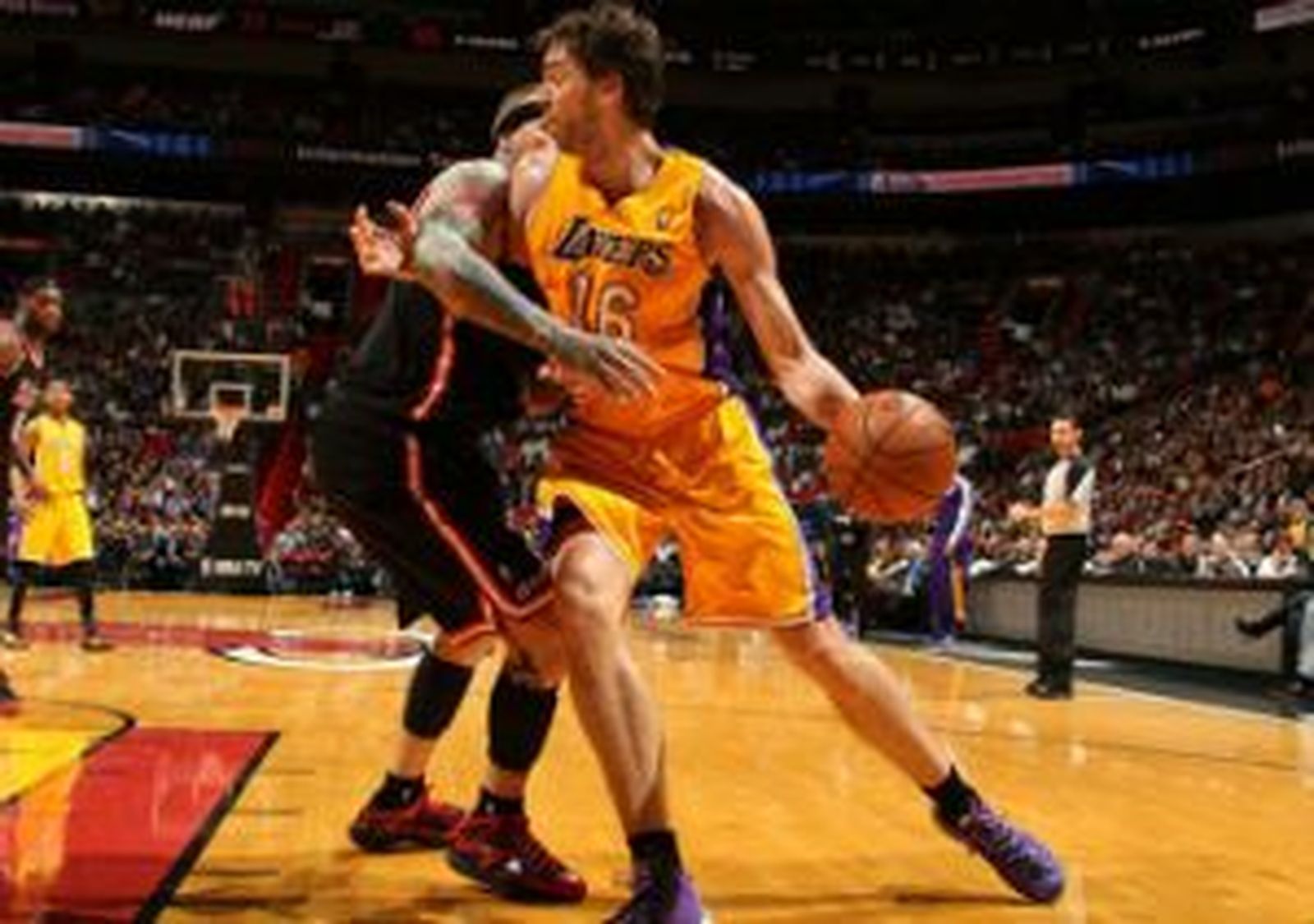 Un doble-doble de Gasol en la derrota ante los Heat